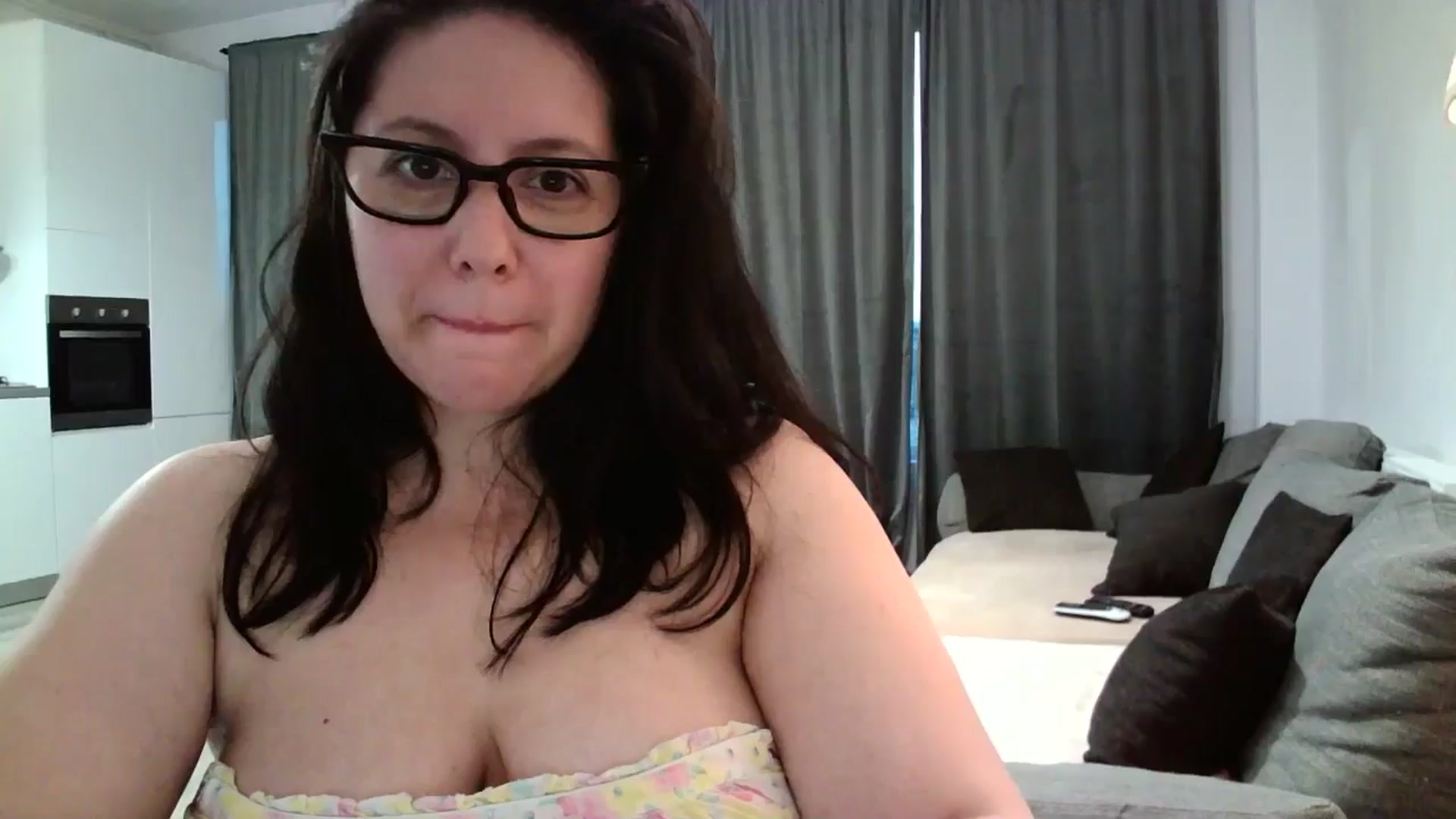 Gallery image thumbnail from SILKYWOMAN's myfreecams stream on, 06/21/2024, 18:31 image 13 of 20