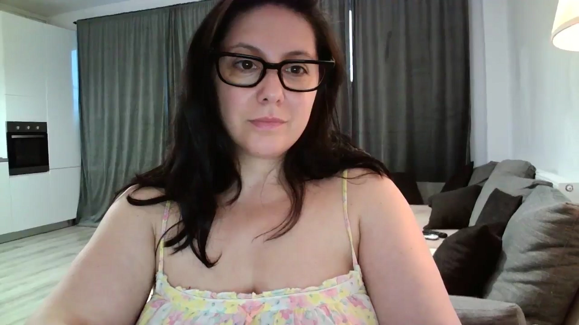 Gallery image thumbnail from SILKYWOMAN's myfreecams stream on, 06/21/2024, 18:31 image 6 of 20