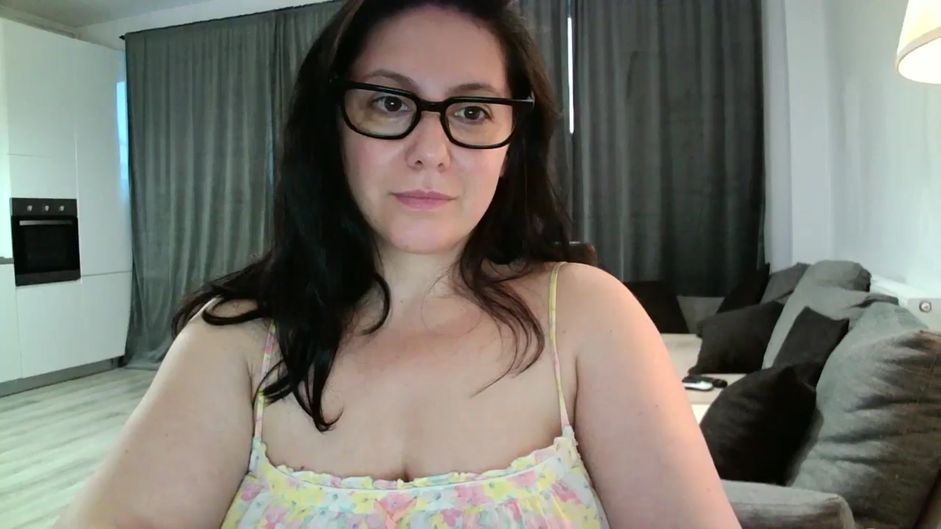 Gallery image thumbnail from SILKYWOMAN's myfreecams stream on, 06/21/2024, 18:31 image 4 of 20