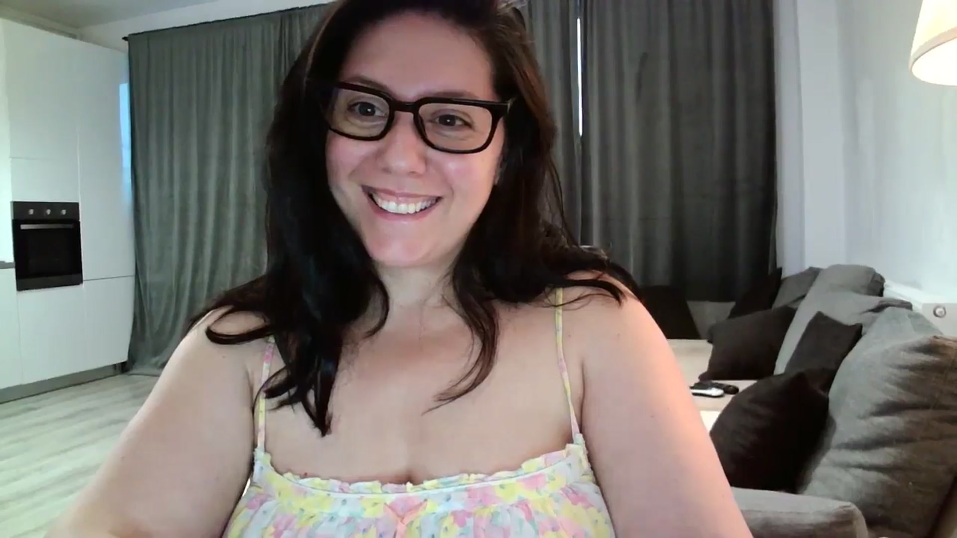 Gallery image thumbnail from SILKYWOMAN's myfreecams stream on, 06/21/2024, 18:31 image 7 of 20