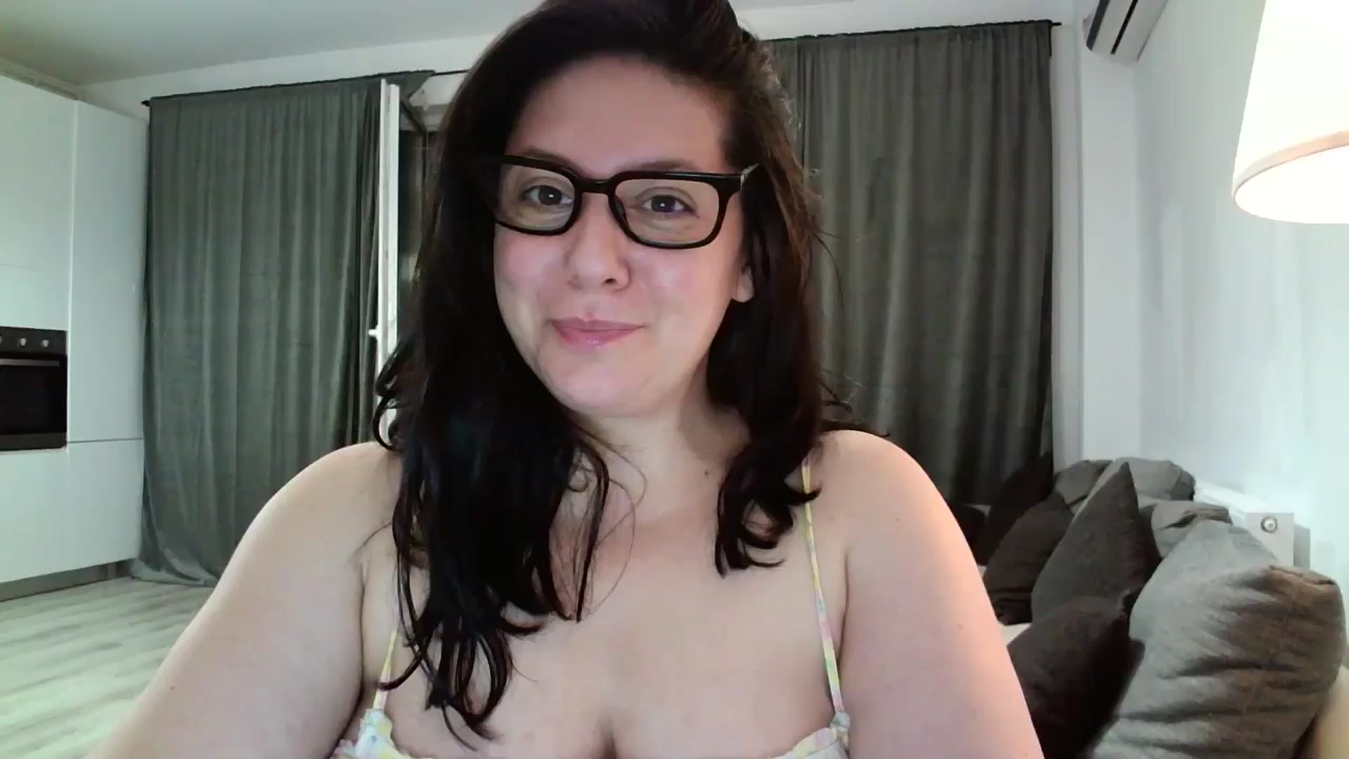 Gallery image thumbnail from SILKYWOMAN's myfreecams stream on, 06/22/2024, 20:04 image 1 of 20