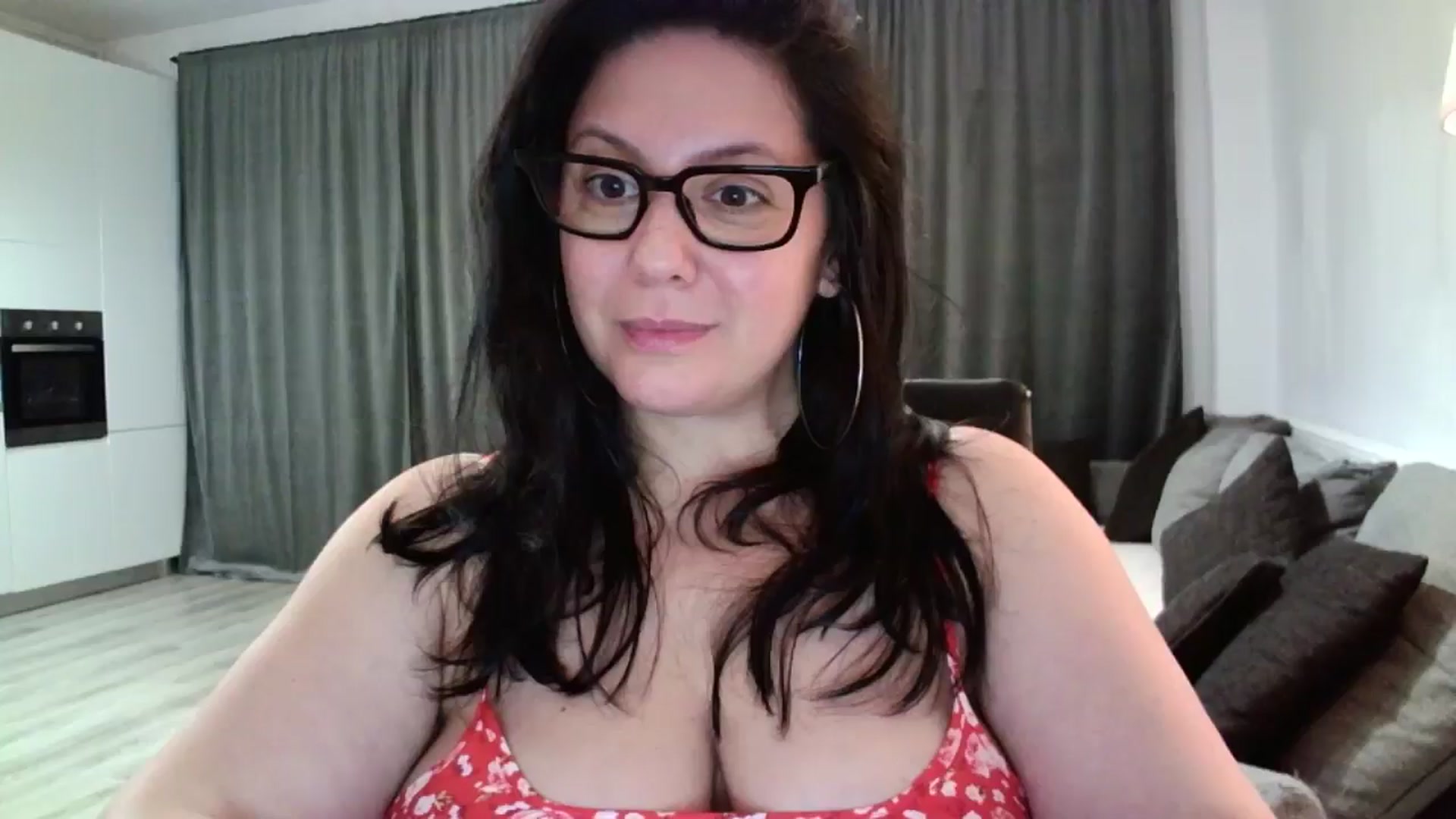 Gallery image thumbnail from SILKYWOMAN's myfreecams stream on, 08/01/2024, 20:22 image 9 of 20