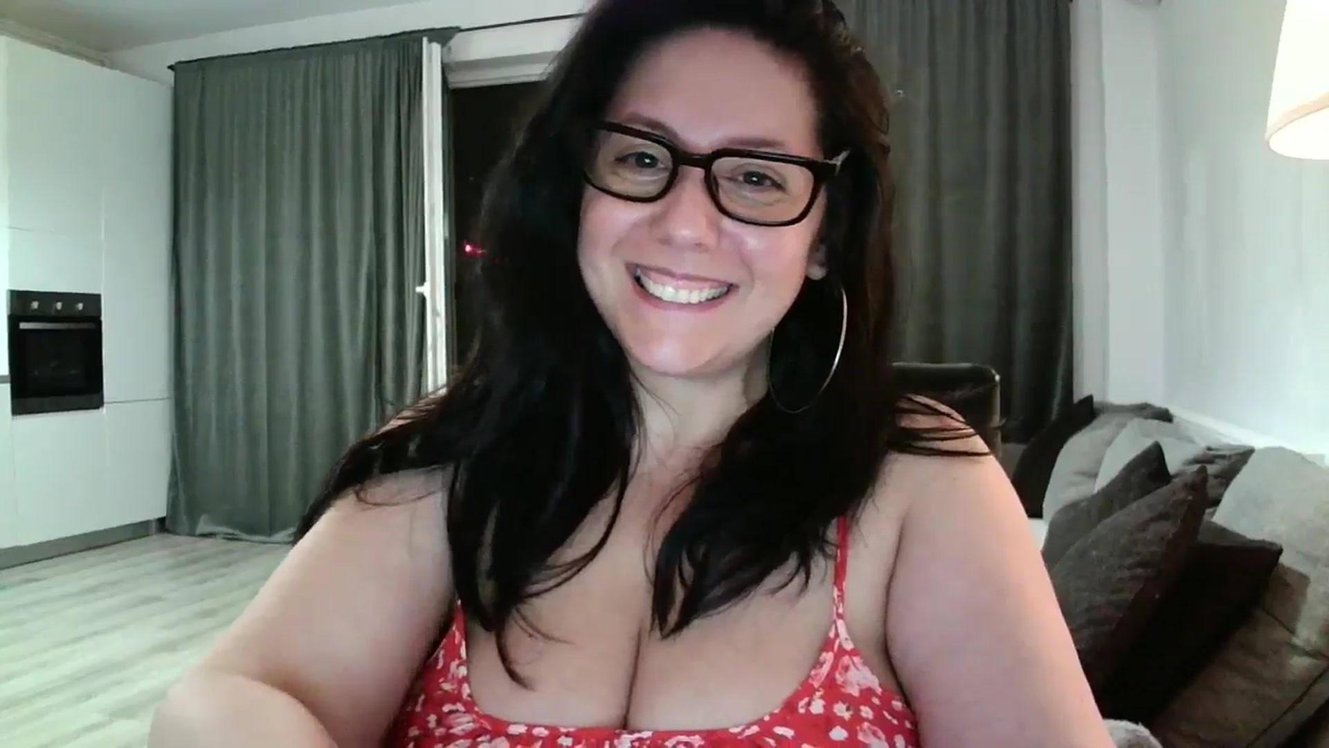 Gallery image thumbnail from SILKYWOMAN's myfreecams stream on, 08/01/2024, 20:22 image 15 of 20