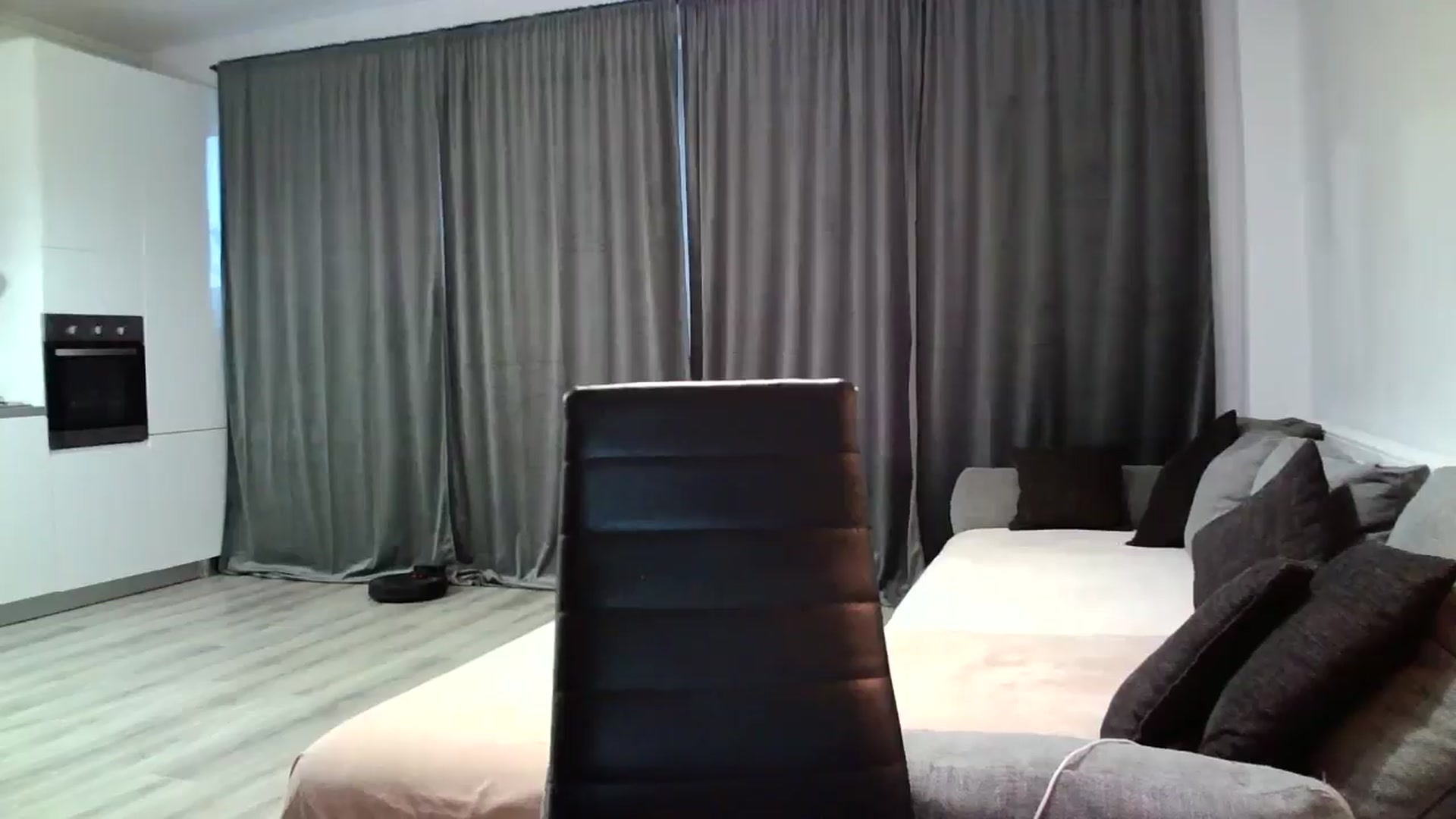 Gallery image thumbnail from SILKYWOMAN's myfreecams stream on, 08/01/2024, 20:22 image 7 of 20
