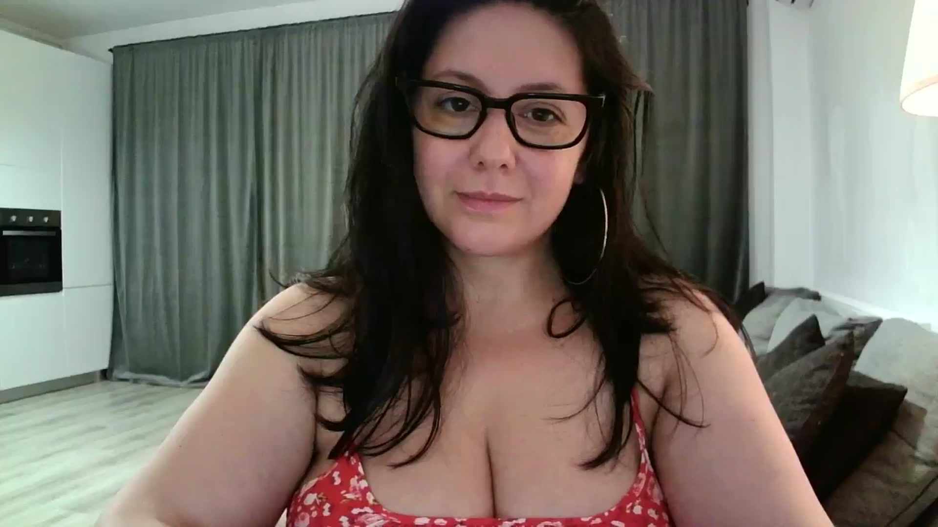 Gallery image thumbnail from SILKYWOMAN's myfreecams stream on, 08/01/2024, 20:22 image 12 of 20