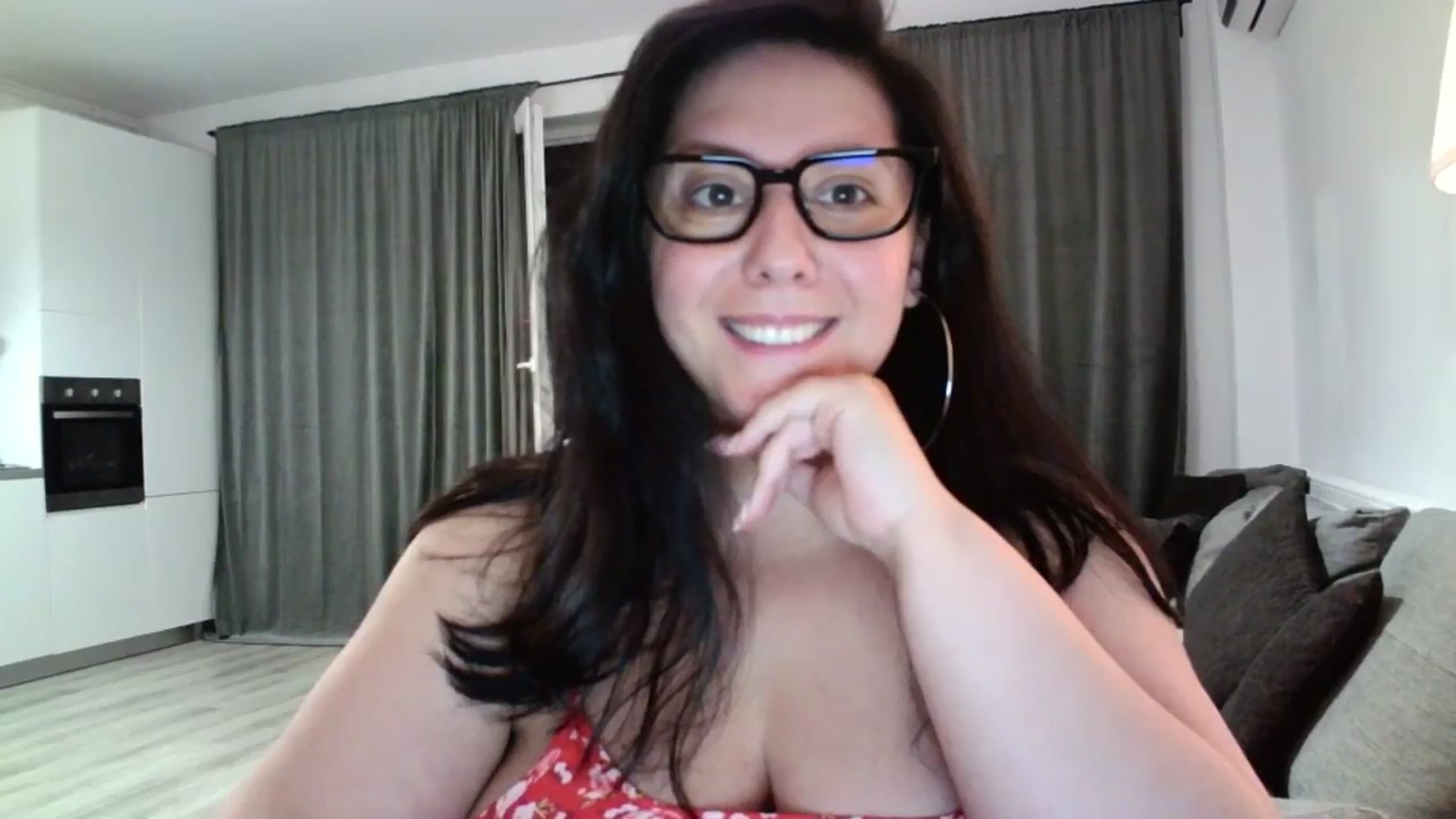 Gallery image thumbnail from SILKYWOMAN's myfreecams stream on, 08/03/2024, 19:32 image 14 of 20