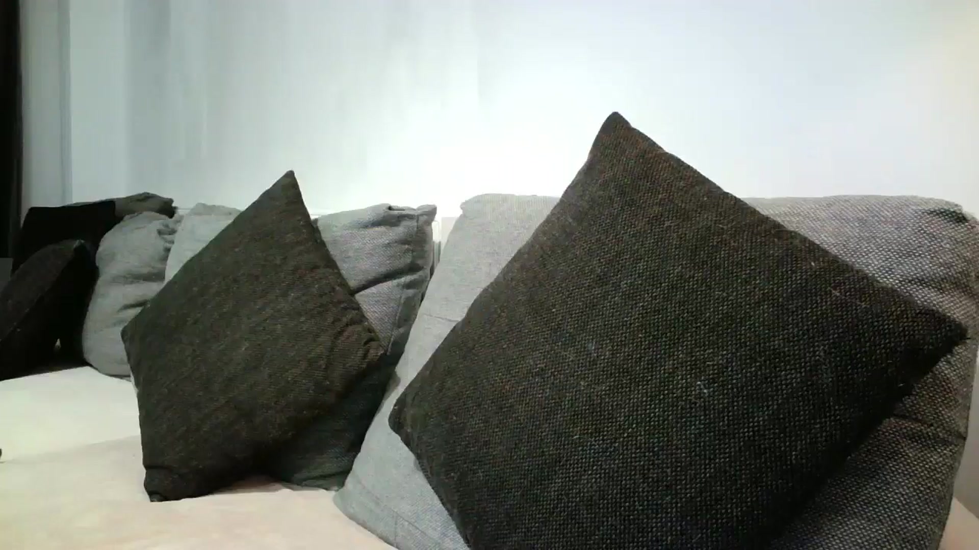 Gallery image thumbnail from SILKYWOMAN's myfreecams stream on, 08/03/2024, 21:29 image 11 of 20