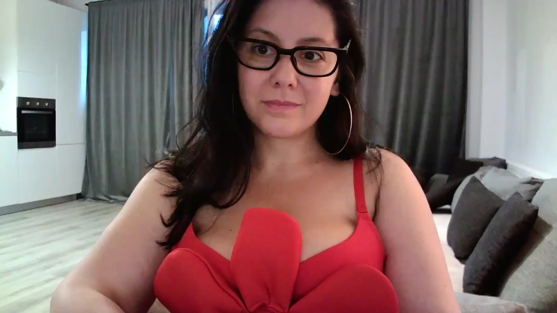 Gallery image thumbnail from SILKYWOMAN's myfreecams stream on, 08/04/2024, 17:36 image 15 of 20