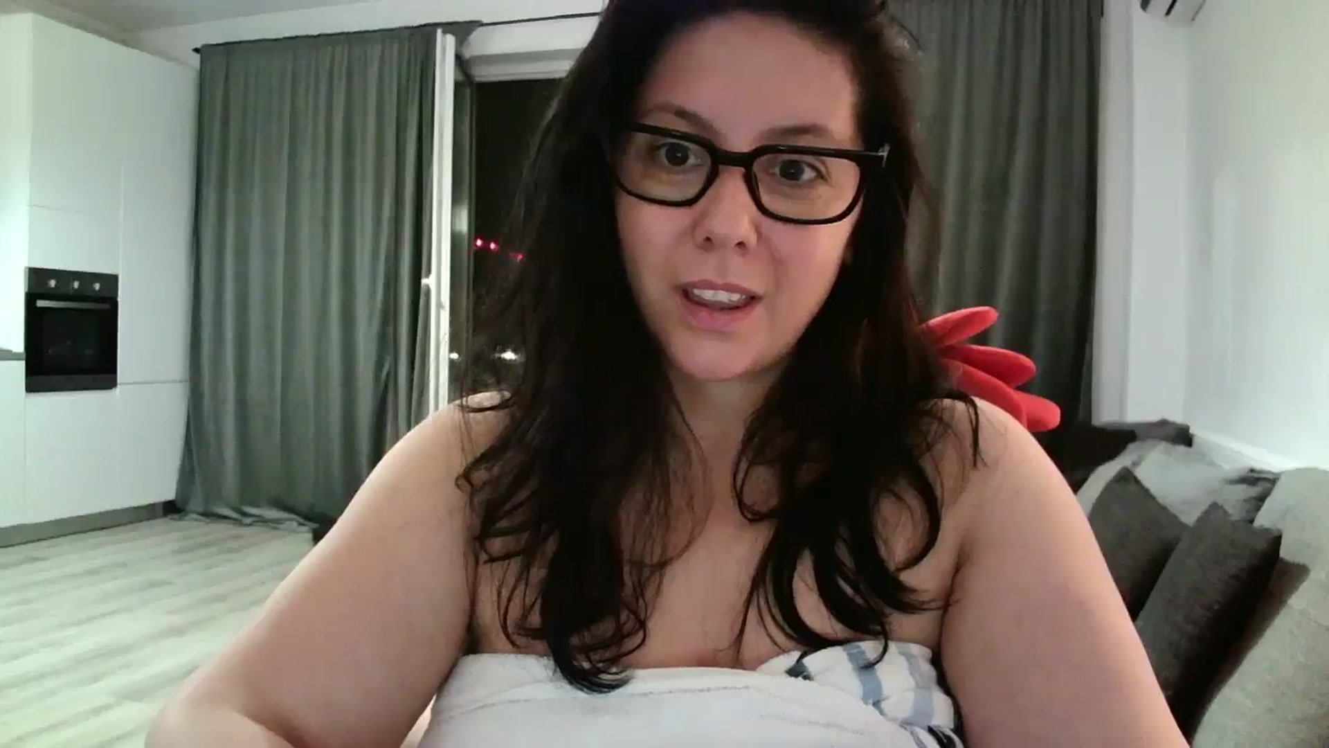 Gallery image thumbnail from SILKYWOMAN's myfreecams stream on, 08/04/2024, 19:01 image 10 of 20