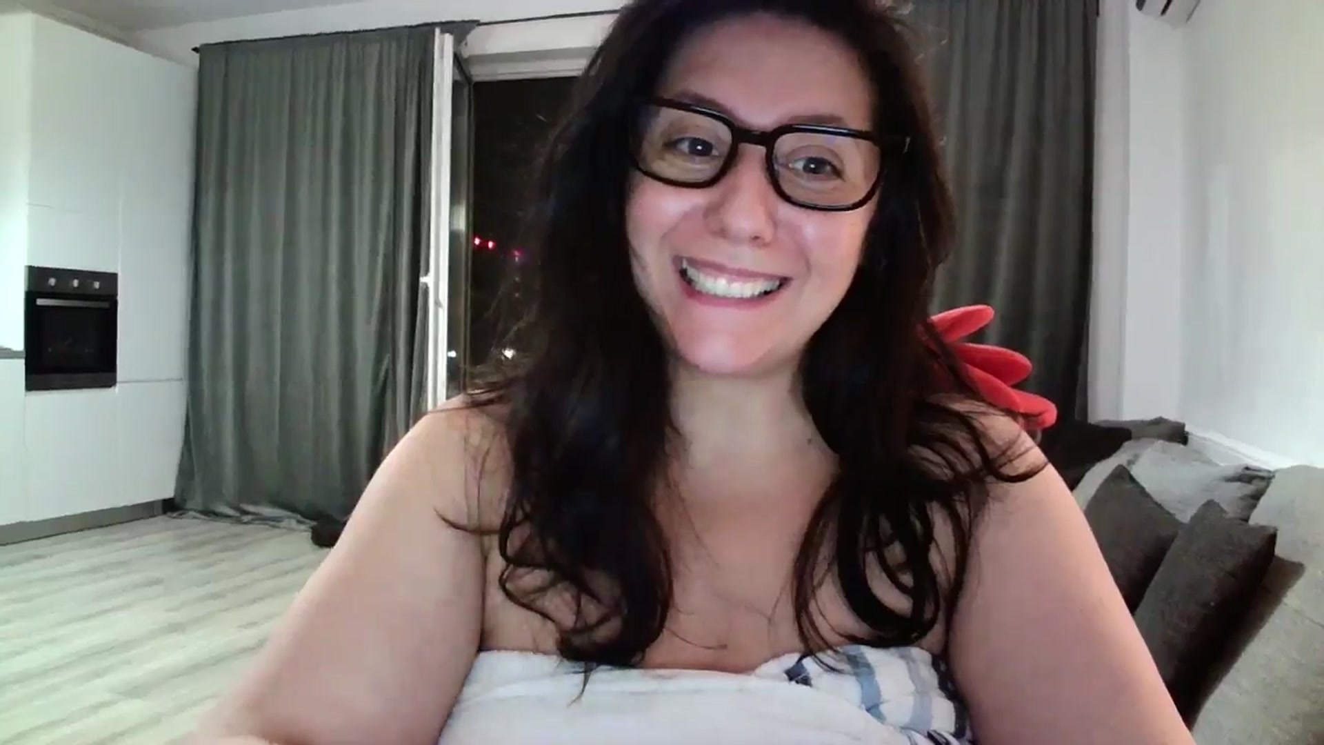 Gallery image thumbnail from SILKYWOMAN's myfreecams stream on, 08/04/2024, 19:01 image 14 of 20