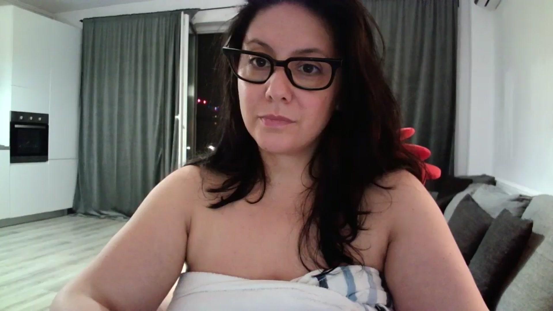 Gallery image thumbnail from SILKYWOMAN's myfreecams stream on, 08/04/2024, 19:01 image 17 of 20
