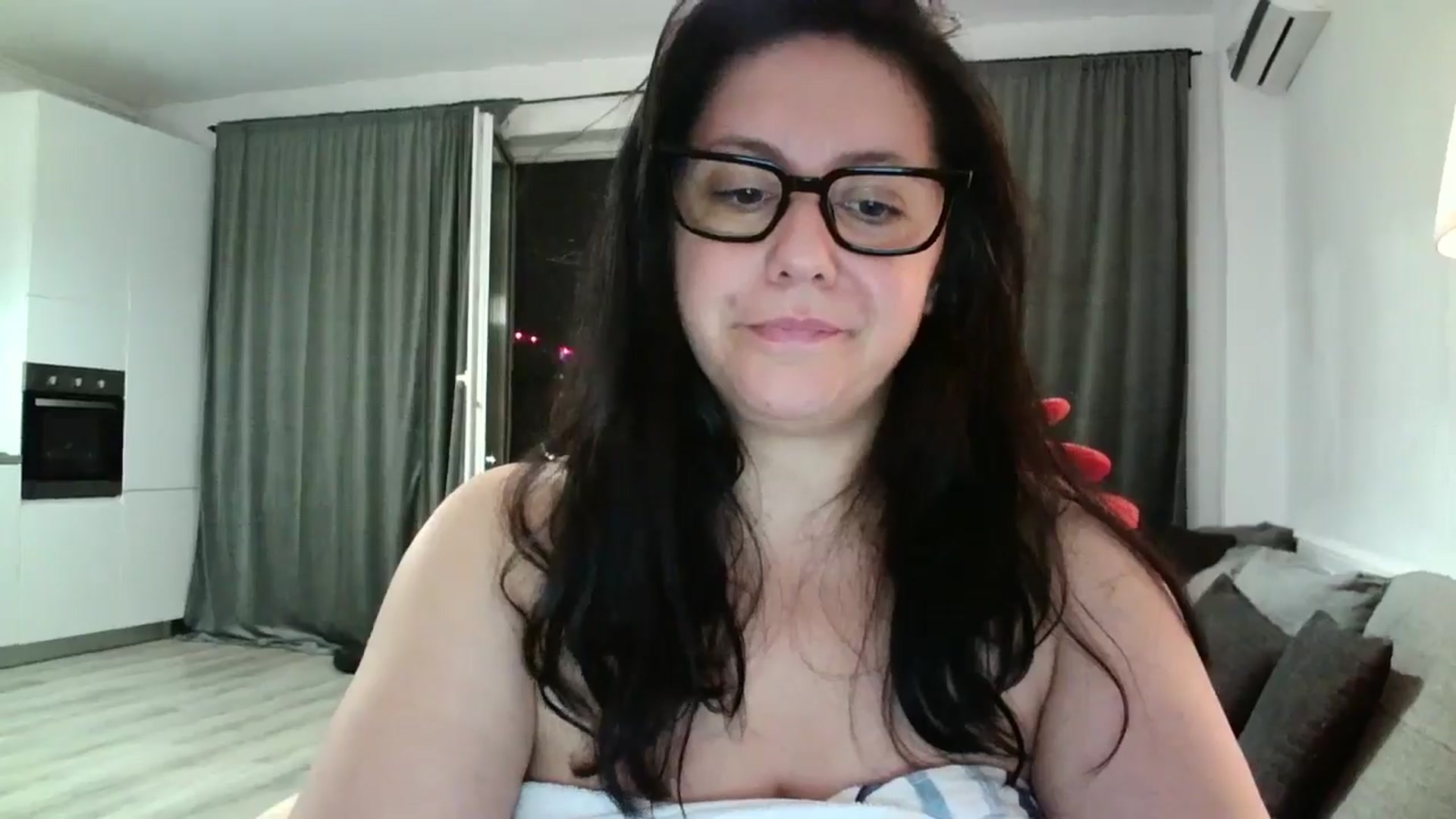 Gallery image thumbnail from SILKYWOMAN's myfreecams stream on, 08/04/2024, 19:01 image 5 of 20