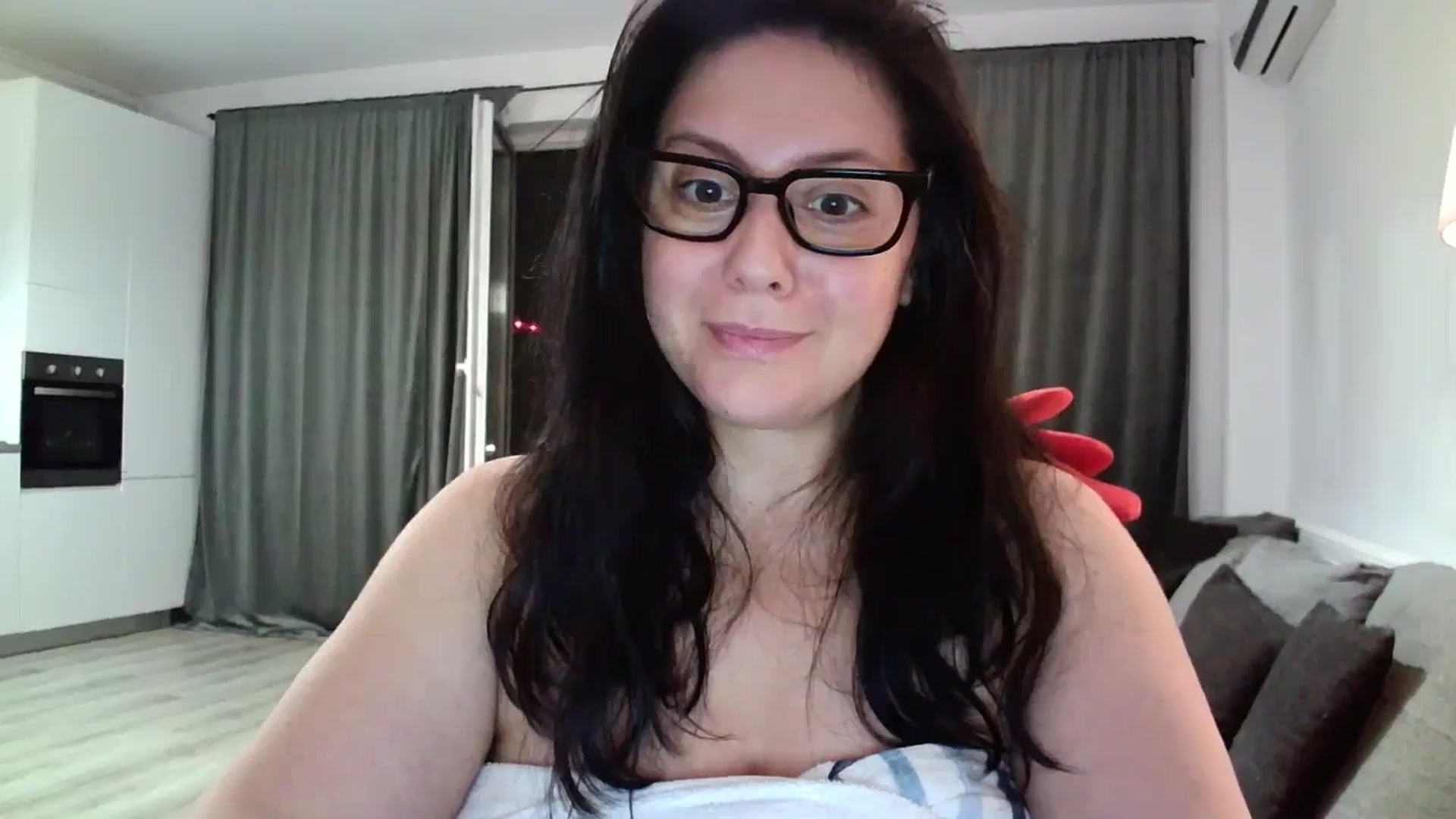 Gallery image thumbnail from SILKYWOMAN's myfreecams stream on, 08/04/2024, 19:01 image 6 of 20