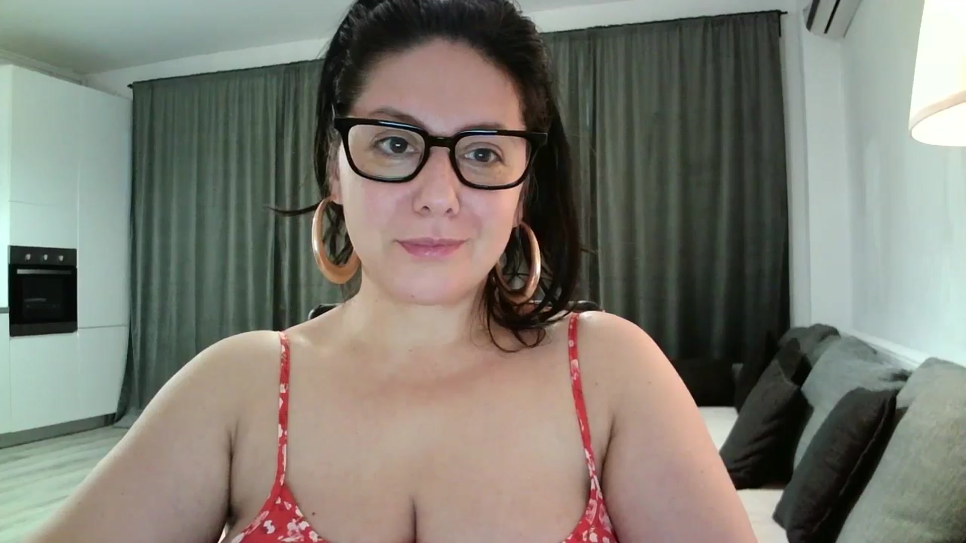 Gallery image thumbnail from SILKYWOMAN's myfreecams stream on, 08/11/2024, 18:06 image 12 of 20
