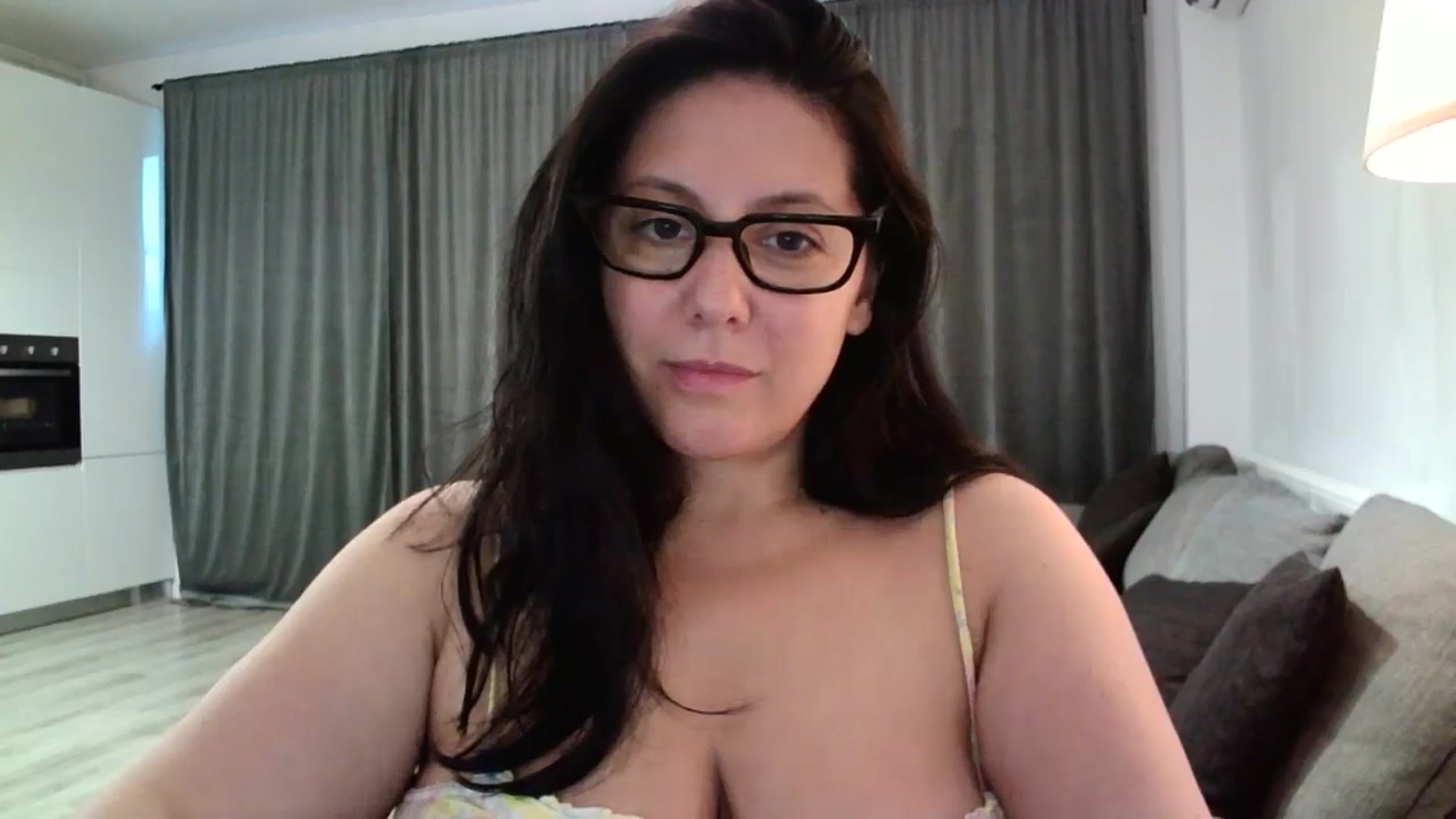 Gallery image thumbnail from SILKYWOMAN's myfreecams stream on, 08/14/2024, 17:36 image 17 of 20
