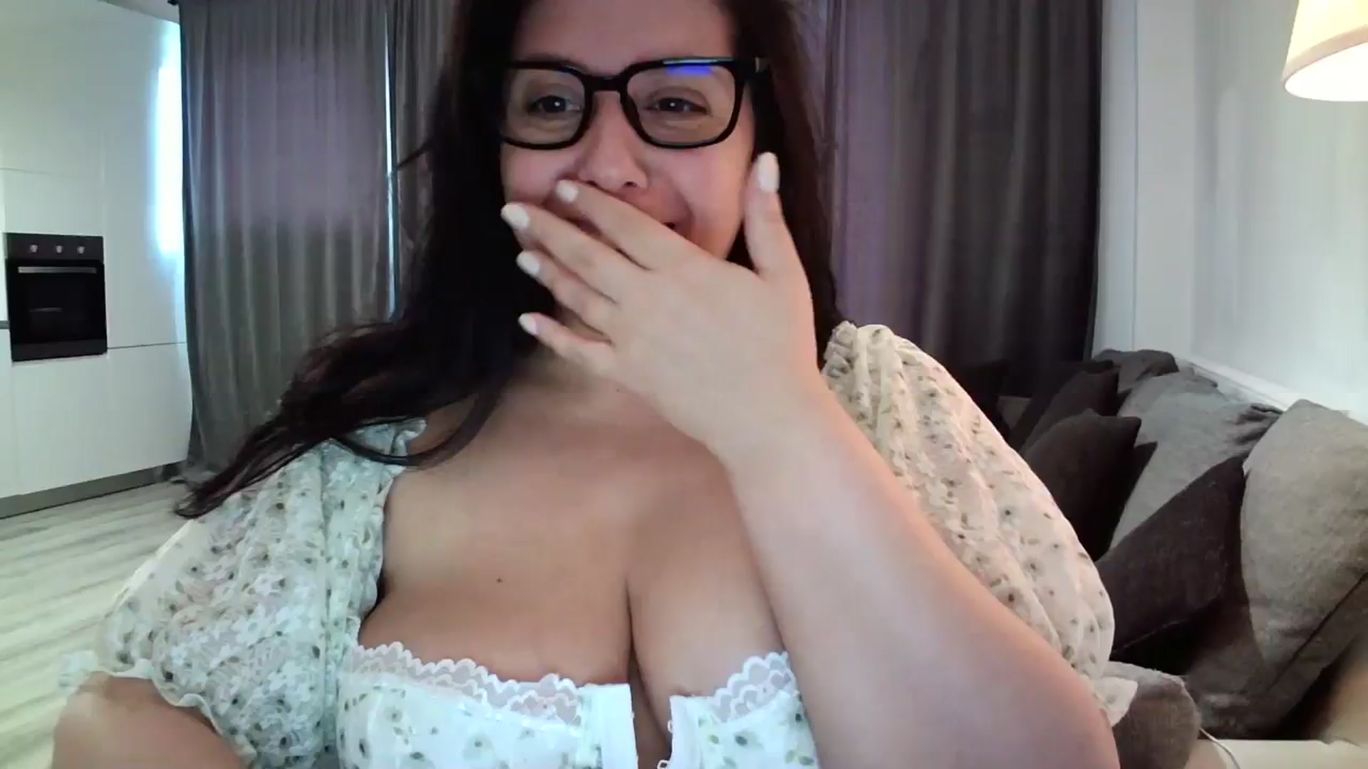 Gallery image thumbnail from SILKYWOMAN's myfreecams stream on, 08/17/2024, 18:02 image 1 of 20