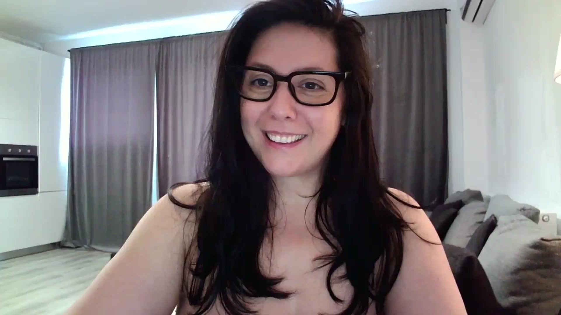 Gallery image thumbnail from SILKYWOMAN's myfreecams stream on, 09/01/2024, 13:28 image 11 of 20