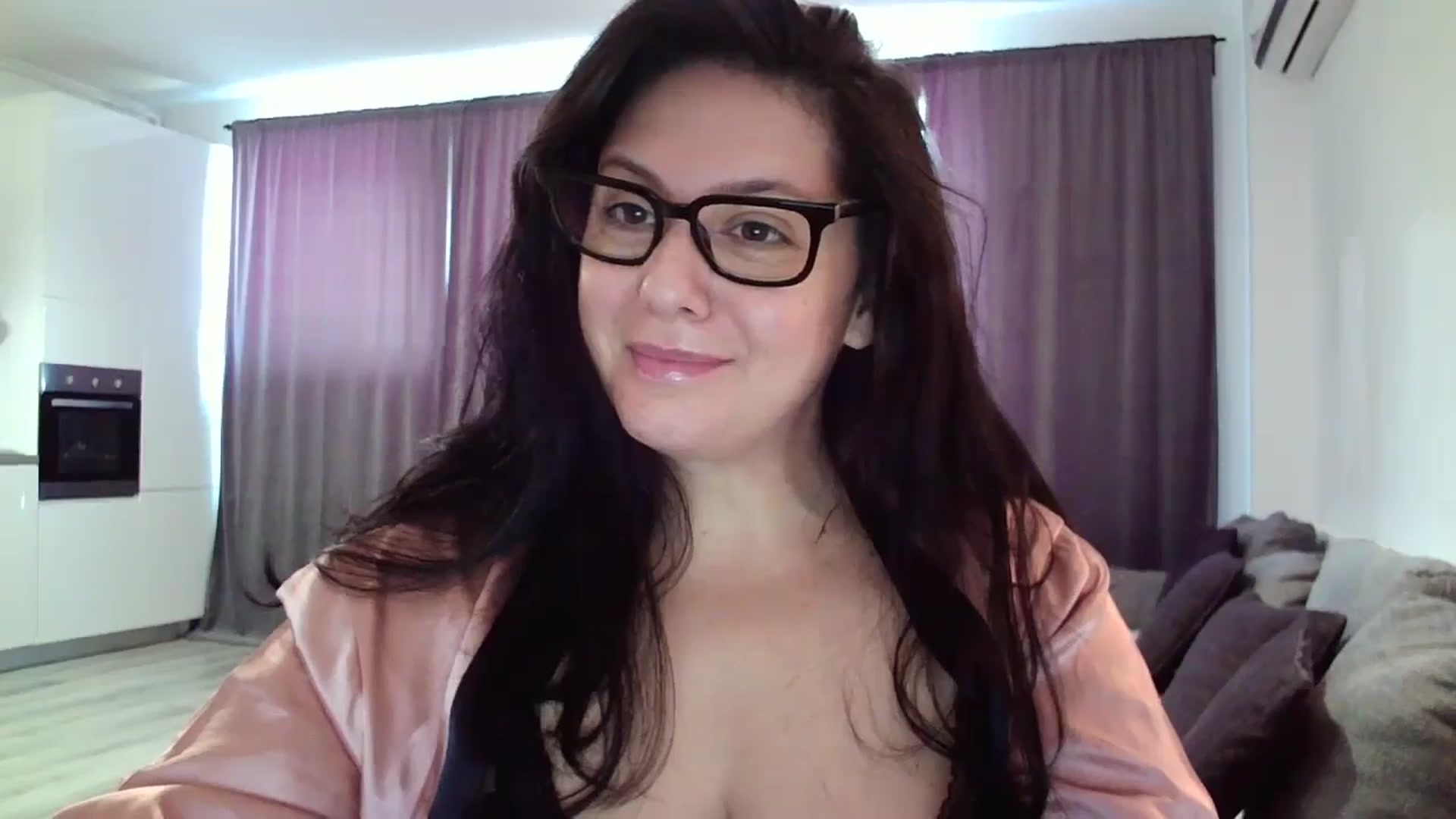 Gallery image thumbnail from SILKYWOMAN's myfreecams stream on, 09/12/2024, 11:46 image 10 of 20