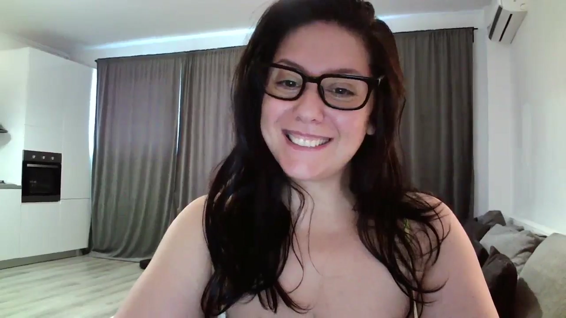 Gallery image thumbnail from SILKYWOMAN's myfreecams stream on, 09/30/2024, 13:05 image 16 of 20