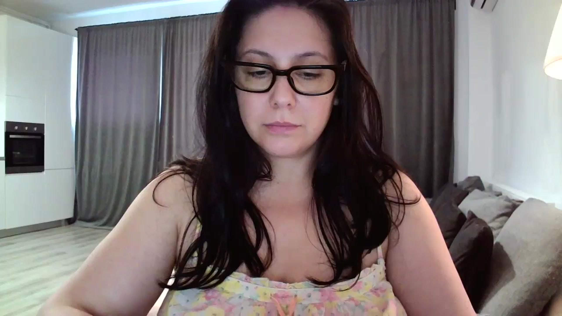 Gallery image thumbnail from SILKYWOMAN's myfreecams stream on, 09/30/2024, 13:40 image 6 of 20