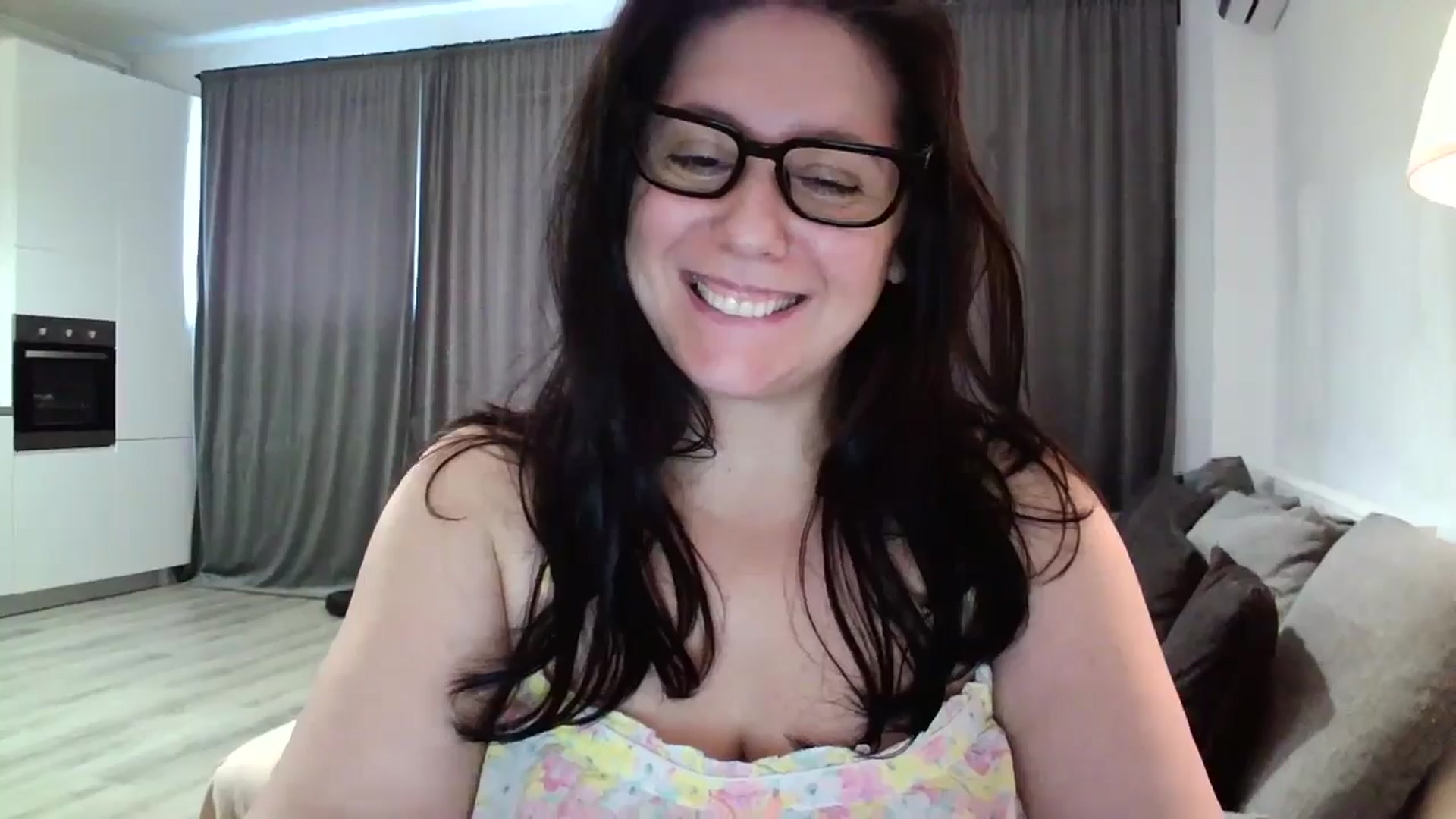 Gallery image thumbnail from SILKYWOMAN's myfreecams stream on, 09/30/2024, 13:40 image 7 of 20