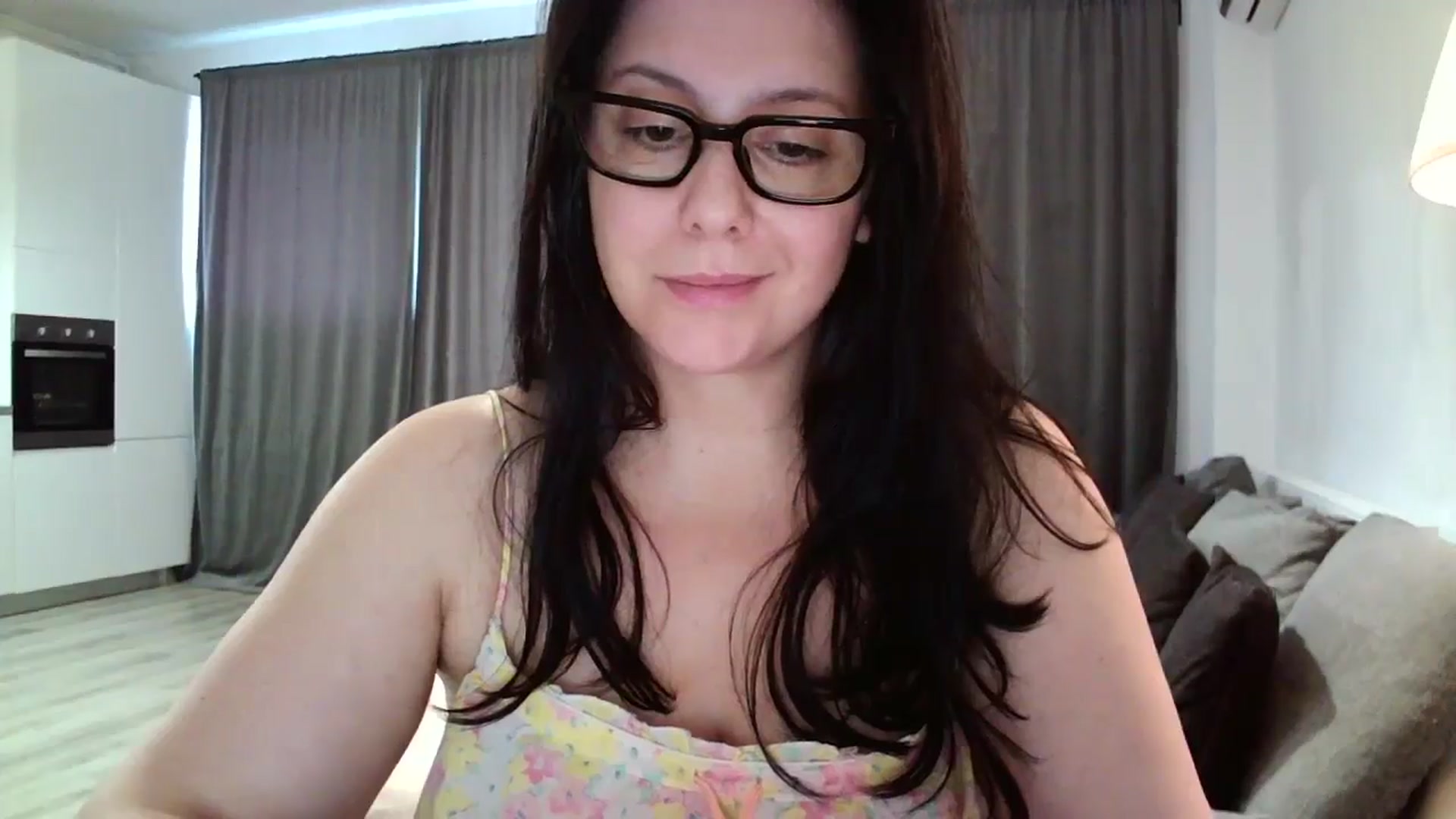 Gallery image thumbnail from SILKYWOMAN's myfreecams stream on, 09/30/2024, 13:40 image 4 of 20