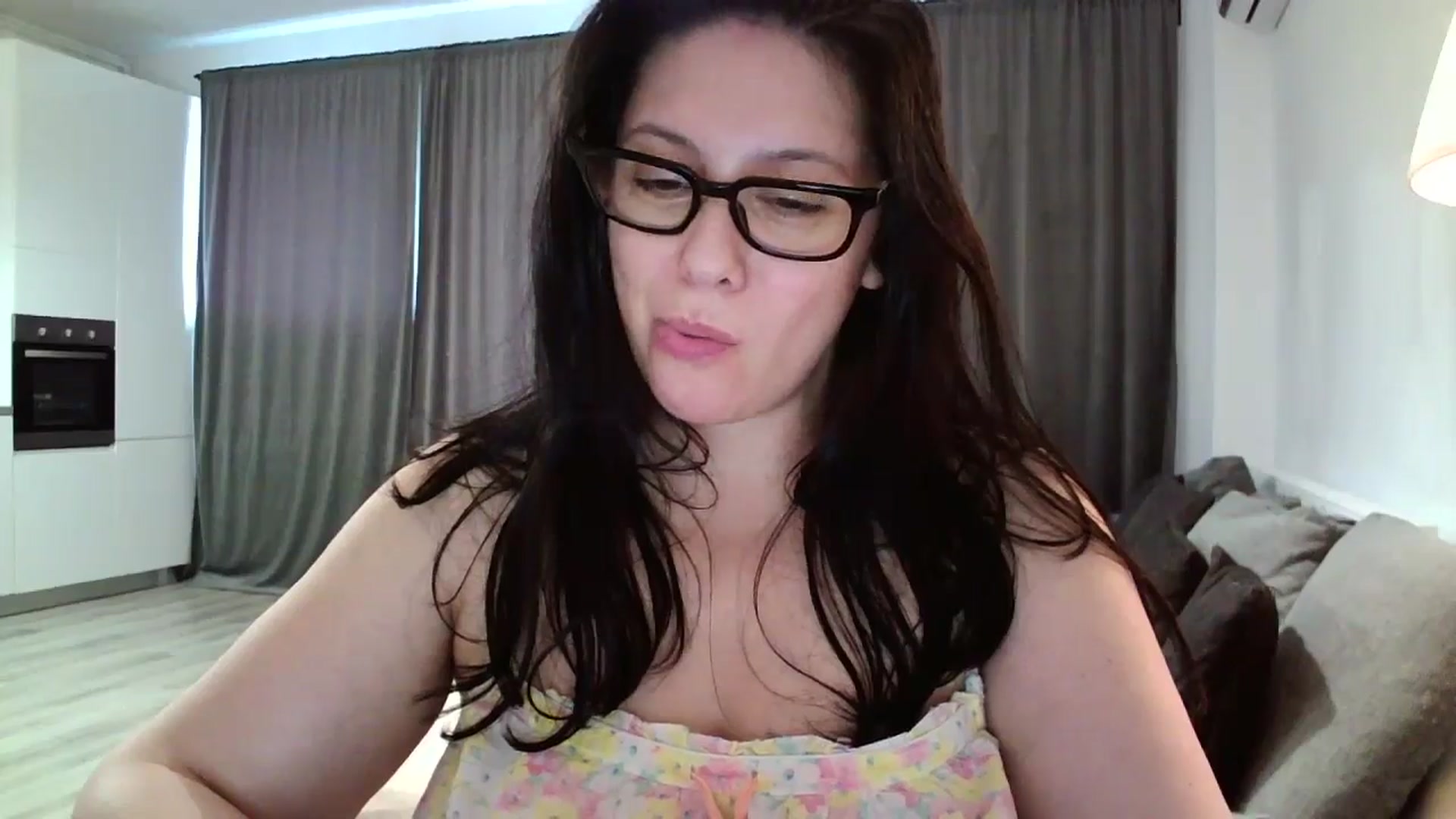 Gallery image thumbnail from SILKYWOMAN's myfreecams stream on, 09/30/2024, 13:40 image 9 of 20