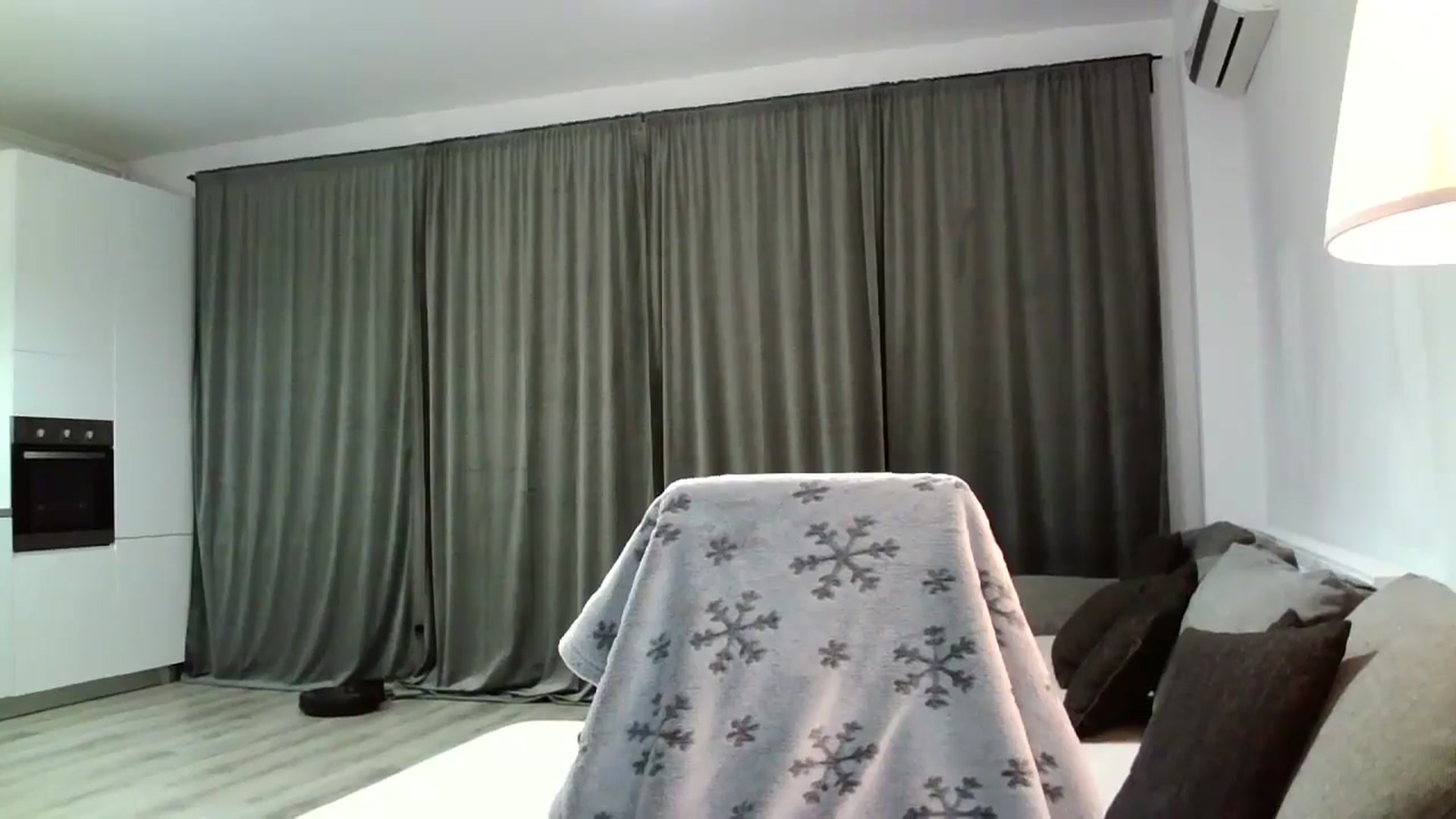 Gallery image thumbnail from SILKYWOMAN's myfreecams stream on, 10/14/2024, 18:31 image 12 of 20