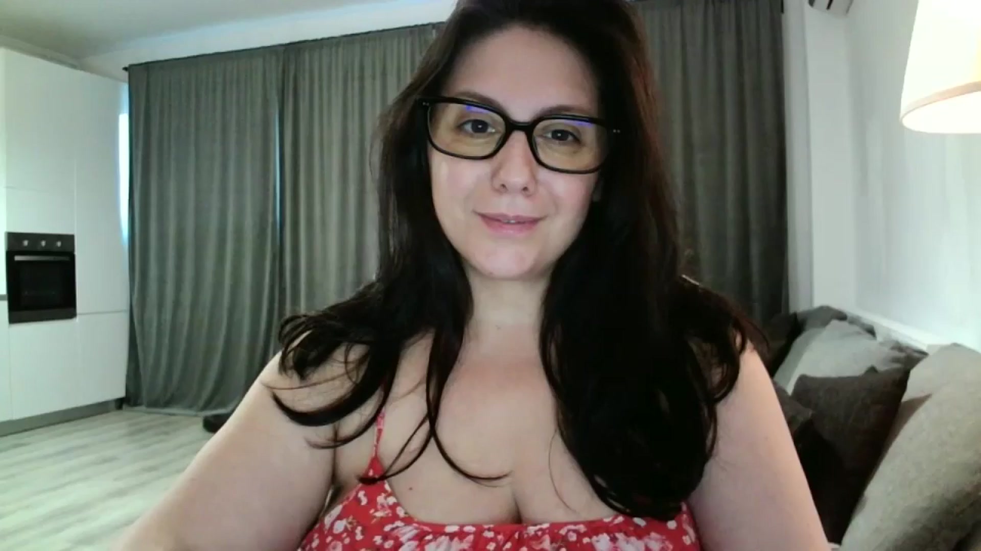 Gallery image thumbnail from SILKYWOMAN's myfreecams stream on, 10/14/2024, 18:31 image 3 of 20