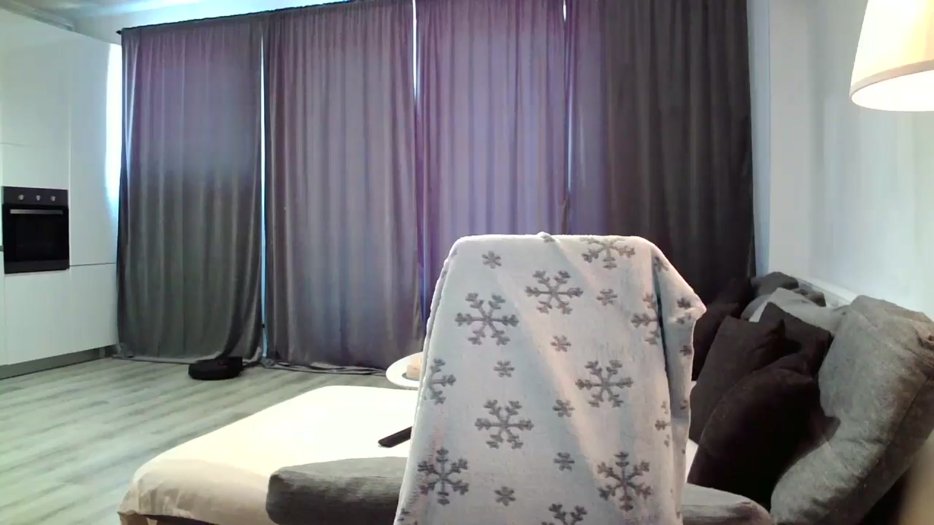 Gallery image thumbnail from SILKYWOMAN's myfreecams stream on, 10/15/2024, 13:01 image 10 of 20