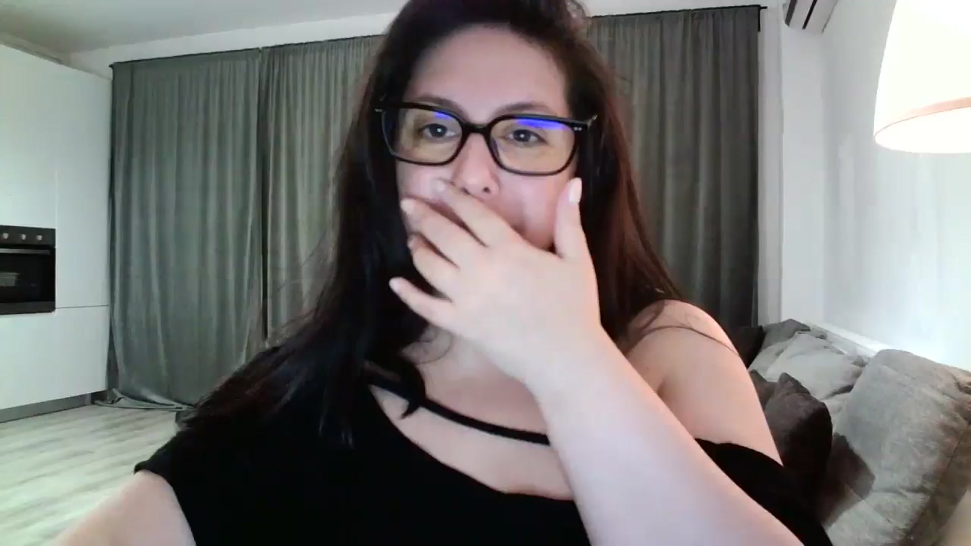 Gallery image thumbnail from SILKYWOMAN's myfreecams stream on, 10/18/2024, 21:11 image 5 of 20
