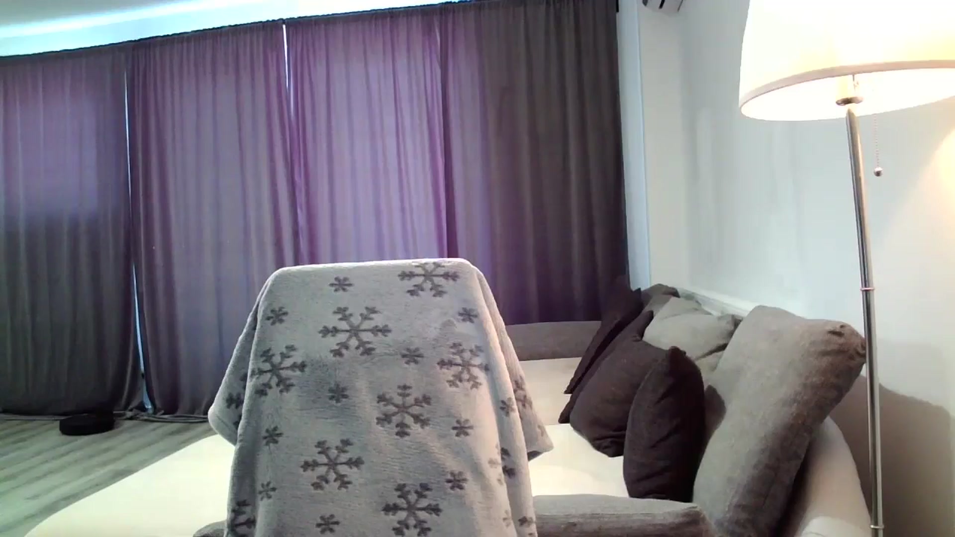 Gallery image thumbnail from SILKYWOMAN's myfreecams stream on, 10/19/2024, 13:22 image 7 of 20