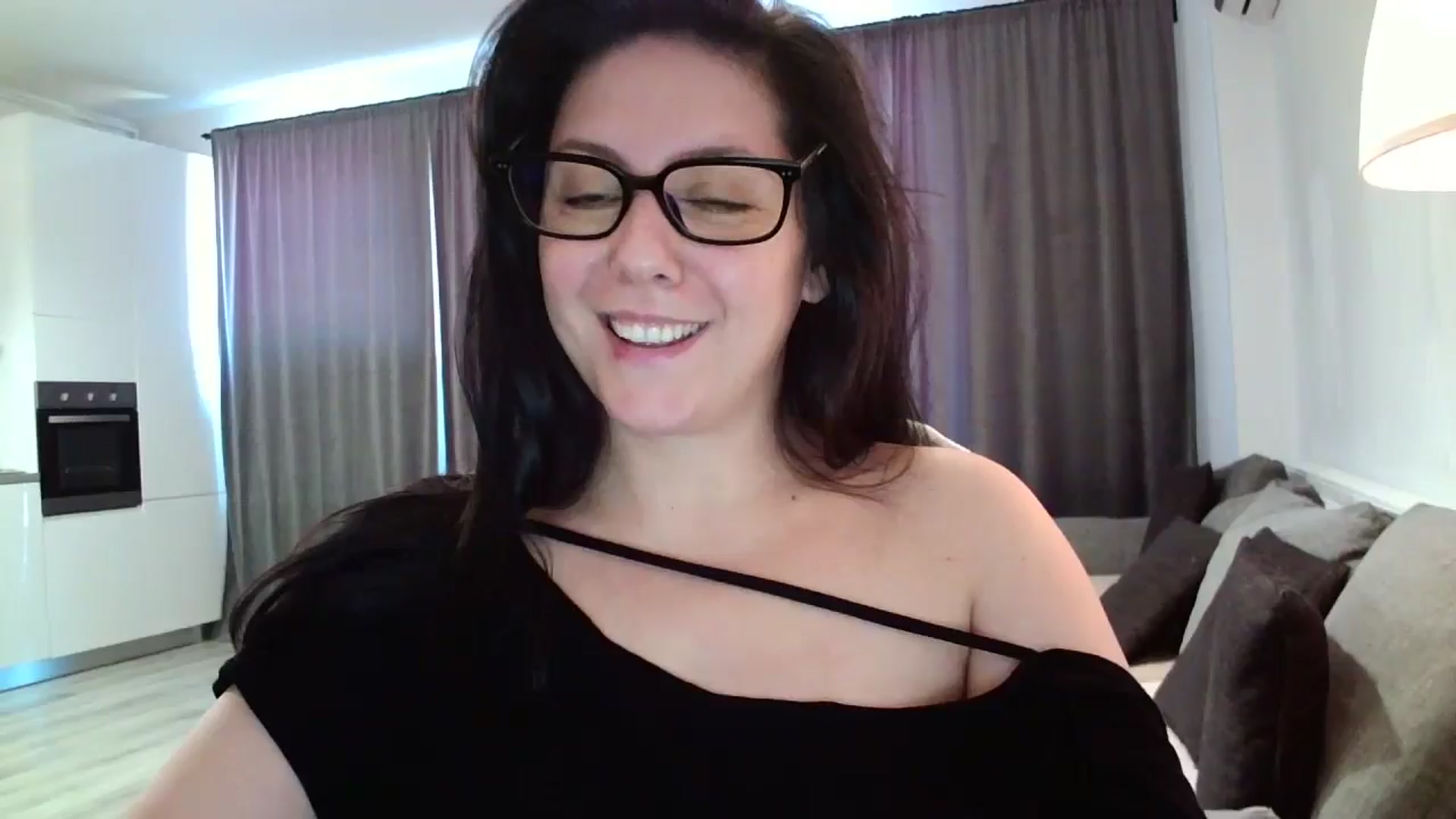 Gallery image thumbnail from SILKYWOMAN's myfreecams stream on, 10/20/2024, 12:13 image 1 of 20