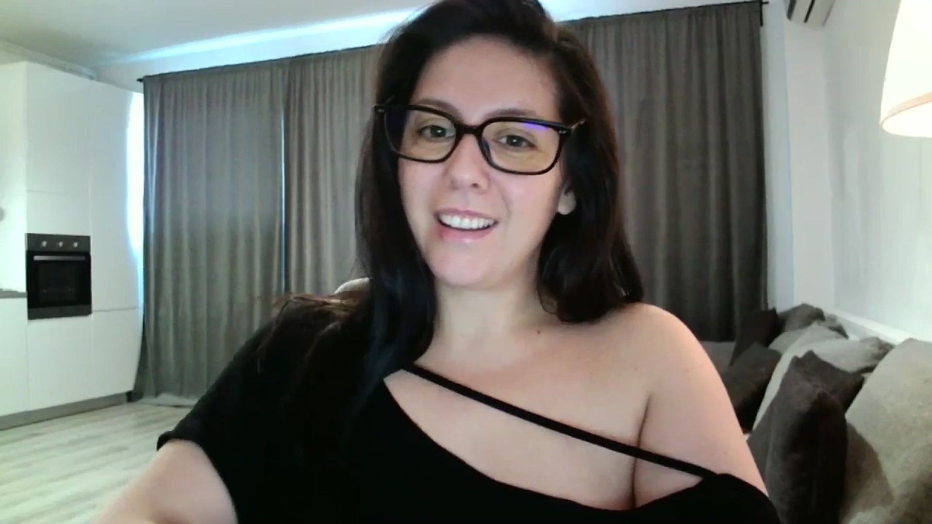 Gallery image thumbnail from SILKYWOMAN's myfreecams stream on, 10/20/2024, 14:26 image 19 of 20