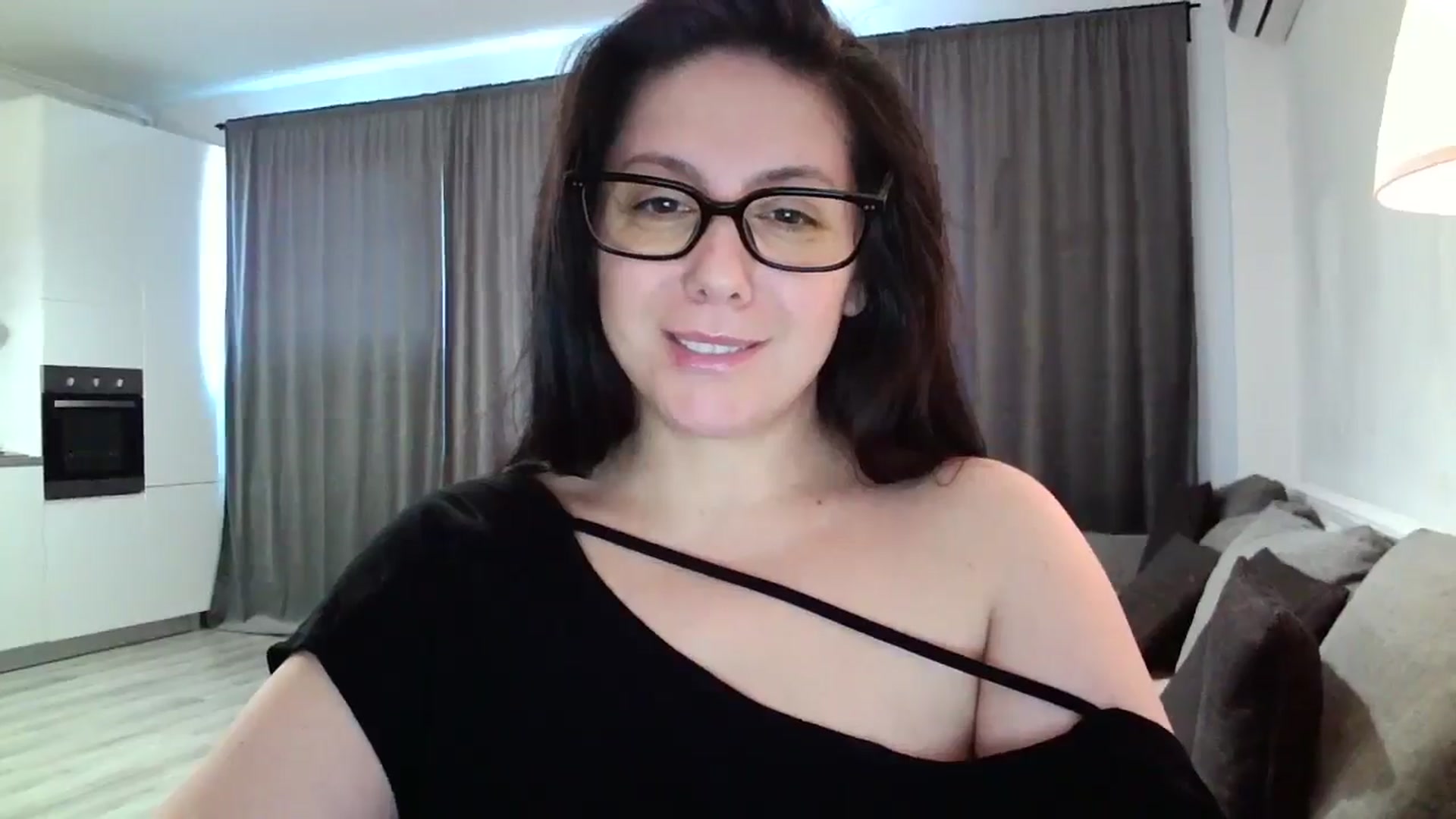 Gallery image thumbnail from SILKYWOMAN's myfreecams stream on, 10/20/2024, 14:26 image 2 of 20