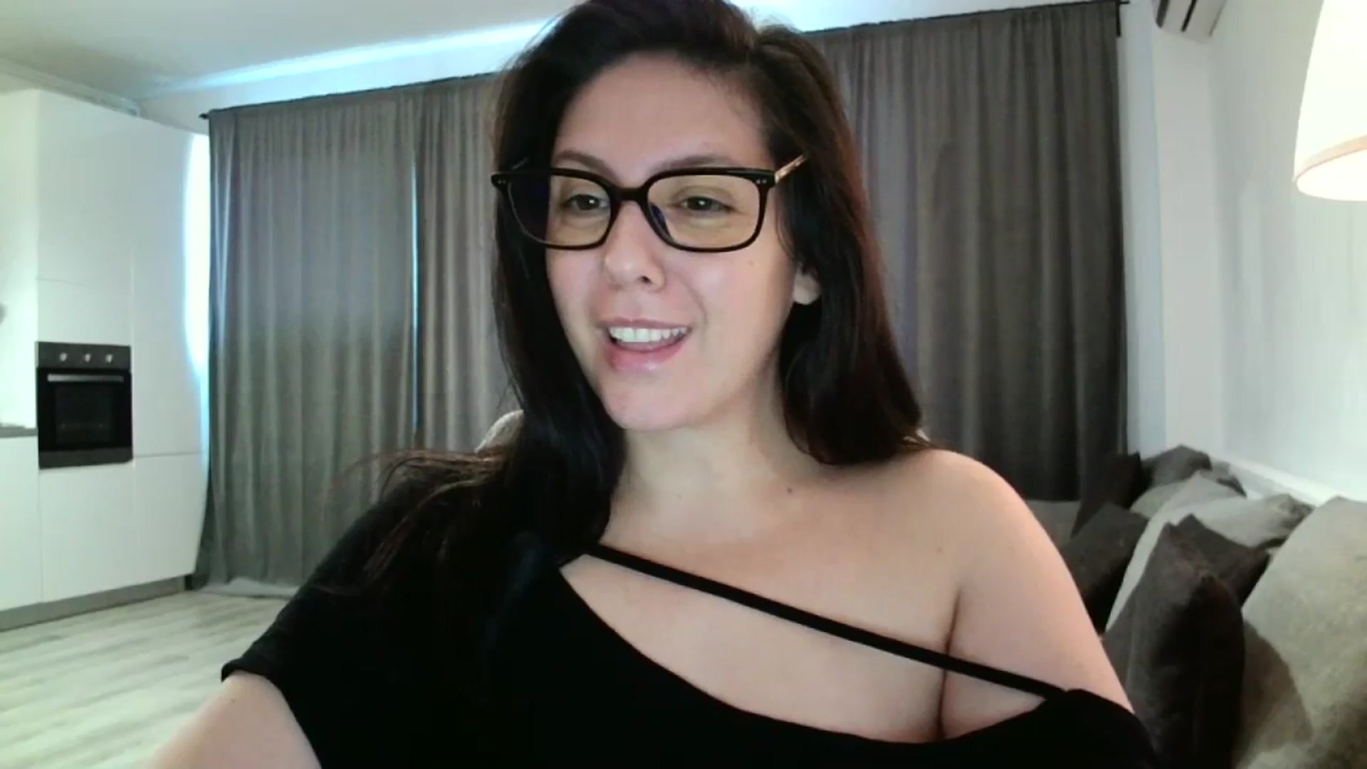 Gallery image thumbnail from SILKYWOMAN's myfreecams stream on, 10/20/2024, 14:26 image 18 of 20