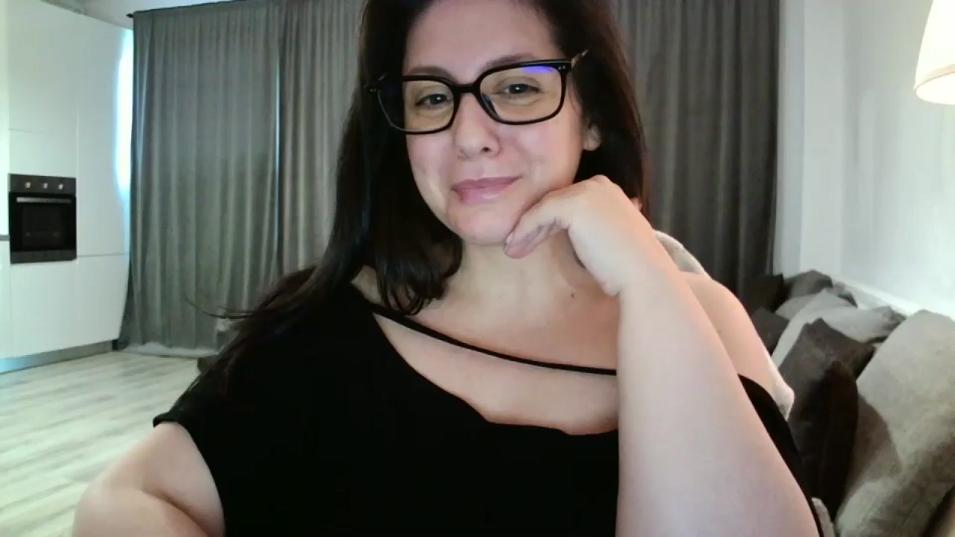 Gallery image thumbnail from SILKYWOMAN's myfreecams stream on, 10/20/2024, 15:21 image 11 of 20