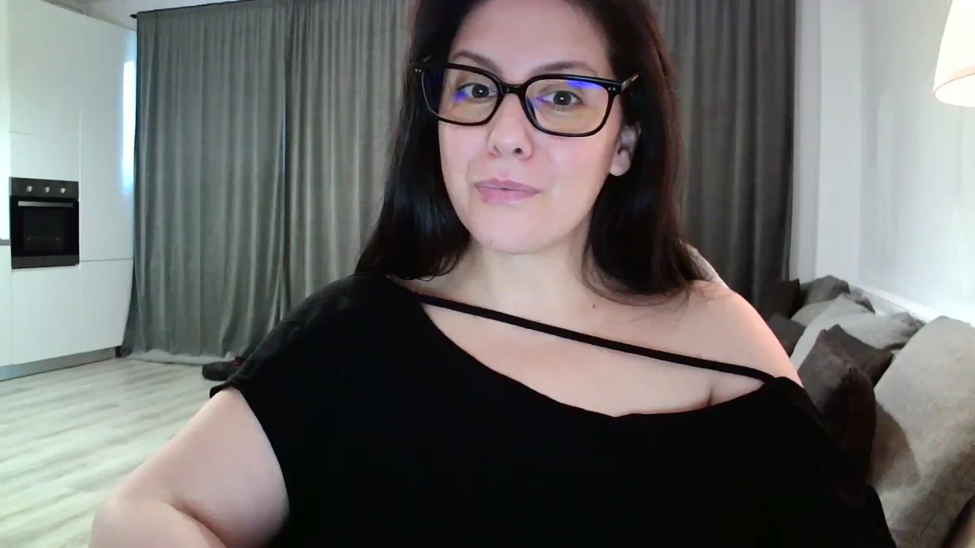 Gallery image thumbnail from SILKYWOMAN's myfreecams stream on, 10/20/2024, 15:21 image 20 of 20