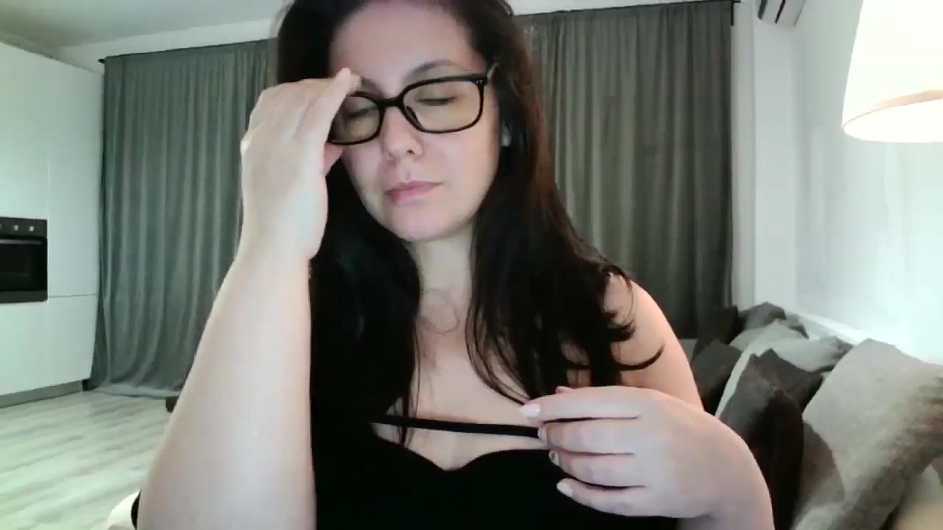 Gallery image thumbnail from SILKYWOMAN's myfreecams stream on, 10/20/2024, 18:07 image 14 of 20