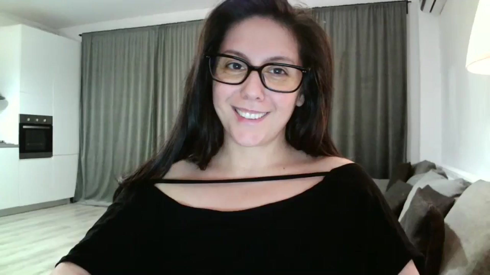 Gallery image thumbnail from SILKYWOMAN's myfreecams stream on, 10/20/2024, 18:07 image 9 of 20