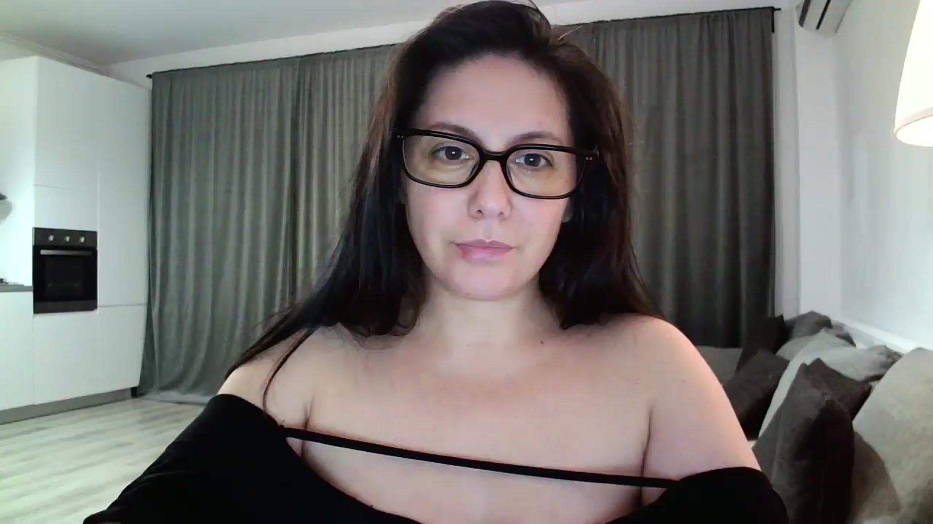 Gallery image thumbnail from SILKYWOMAN's myfreecams stream on, 10/20/2024, 18:07 image 1 of 20