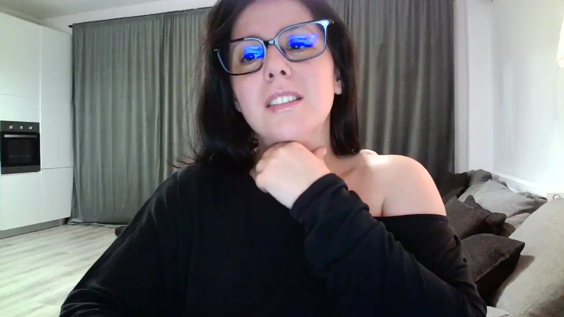 Gallery image thumbnail from SILKYWOMAN's myfreecams stream on, 10/22/2024, 18:37 image 9 of 20