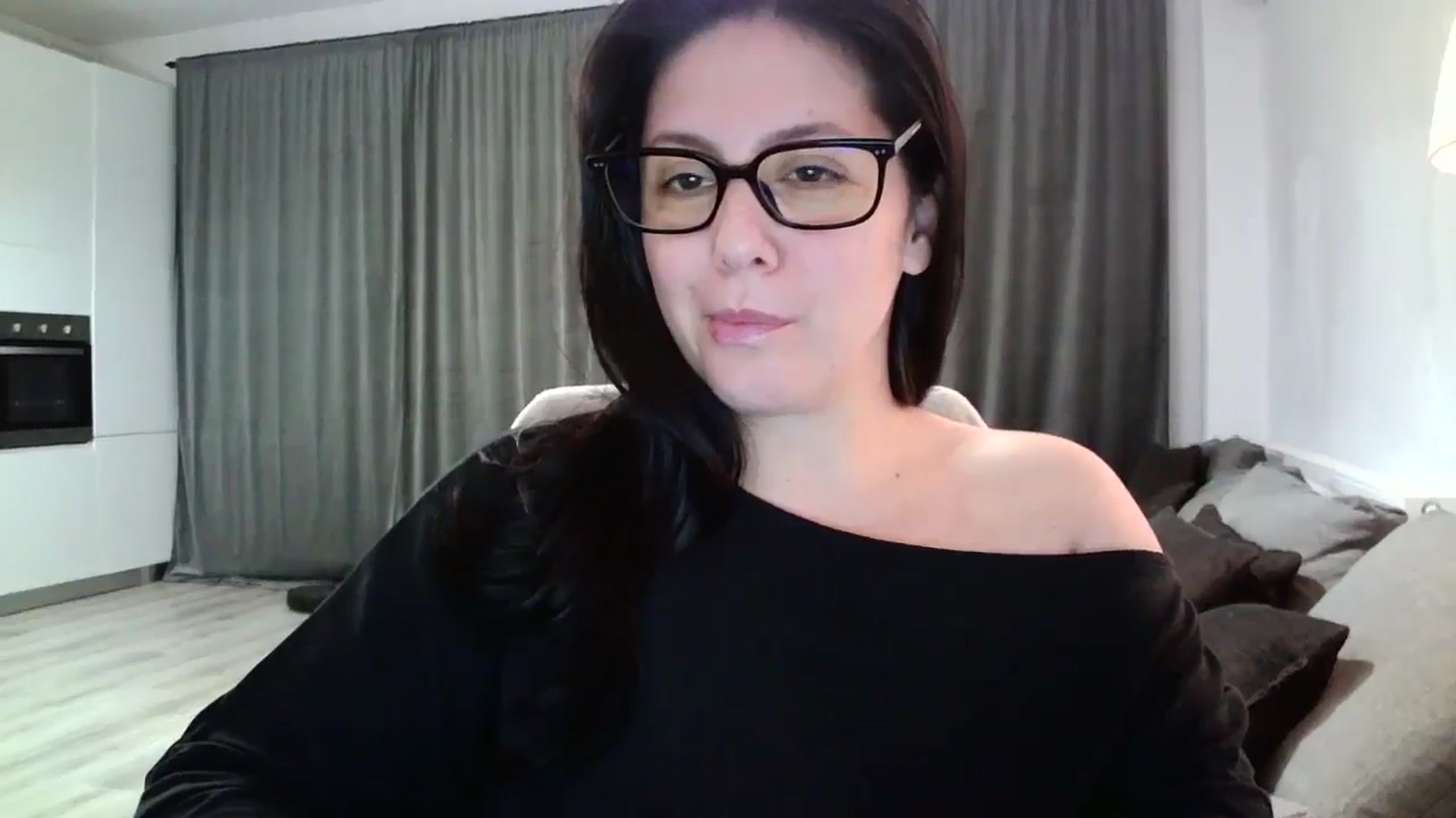 Gallery image thumbnail from SILKYWOMAN's myfreecams stream on, 10/22/2024, 18:37 image 12 of 20