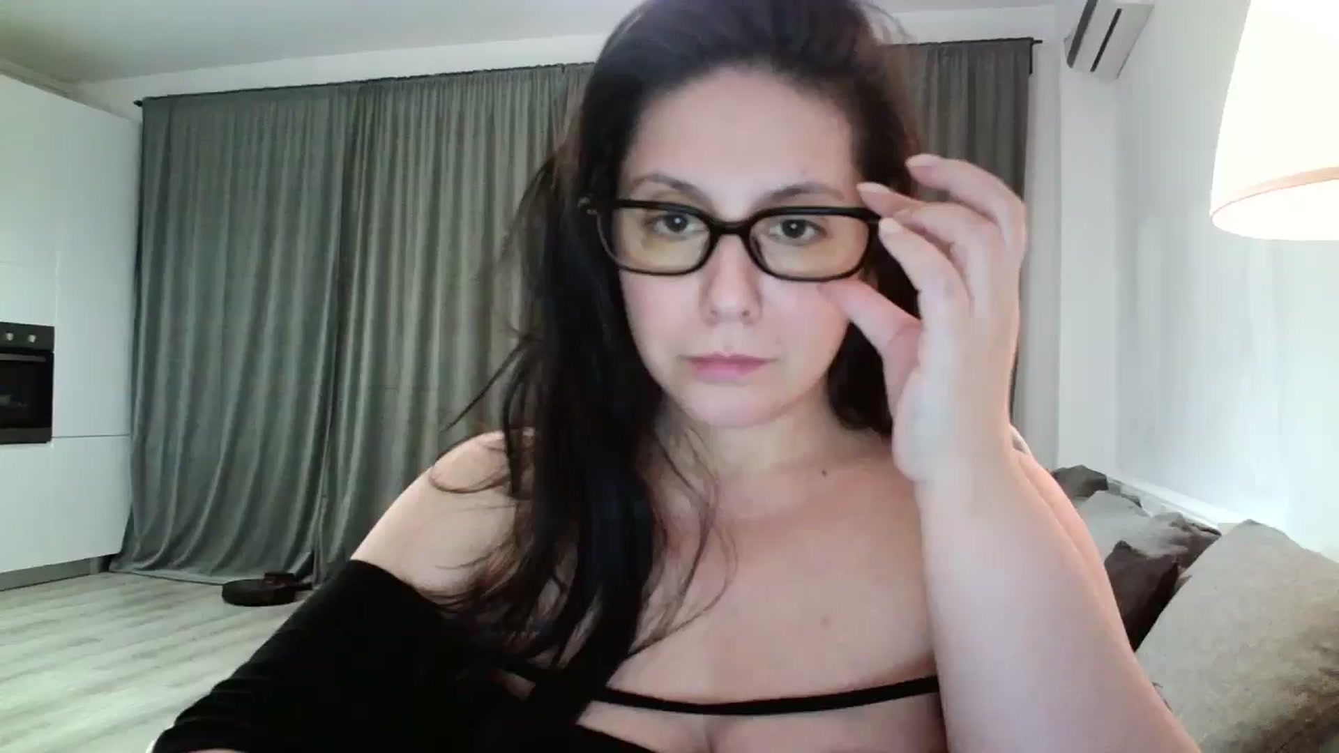 Gallery image thumbnail from SILKYWOMAN's myfreecams stream on, 10/27/2024, 16:34 image 7 of 20