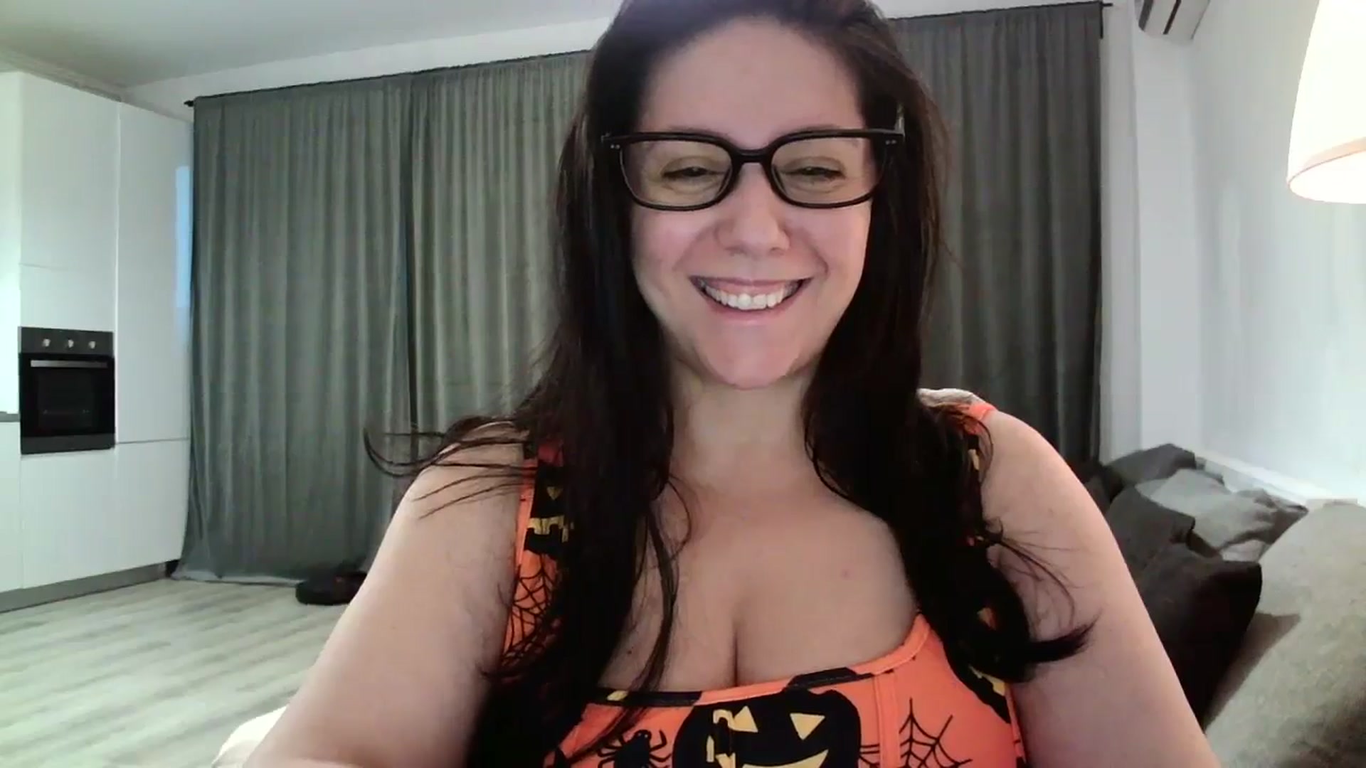 Gallery image thumbnail from SILKYWOMAN's myfreecams stream on, 10/28/2024, 16:08 image 4 of 20
