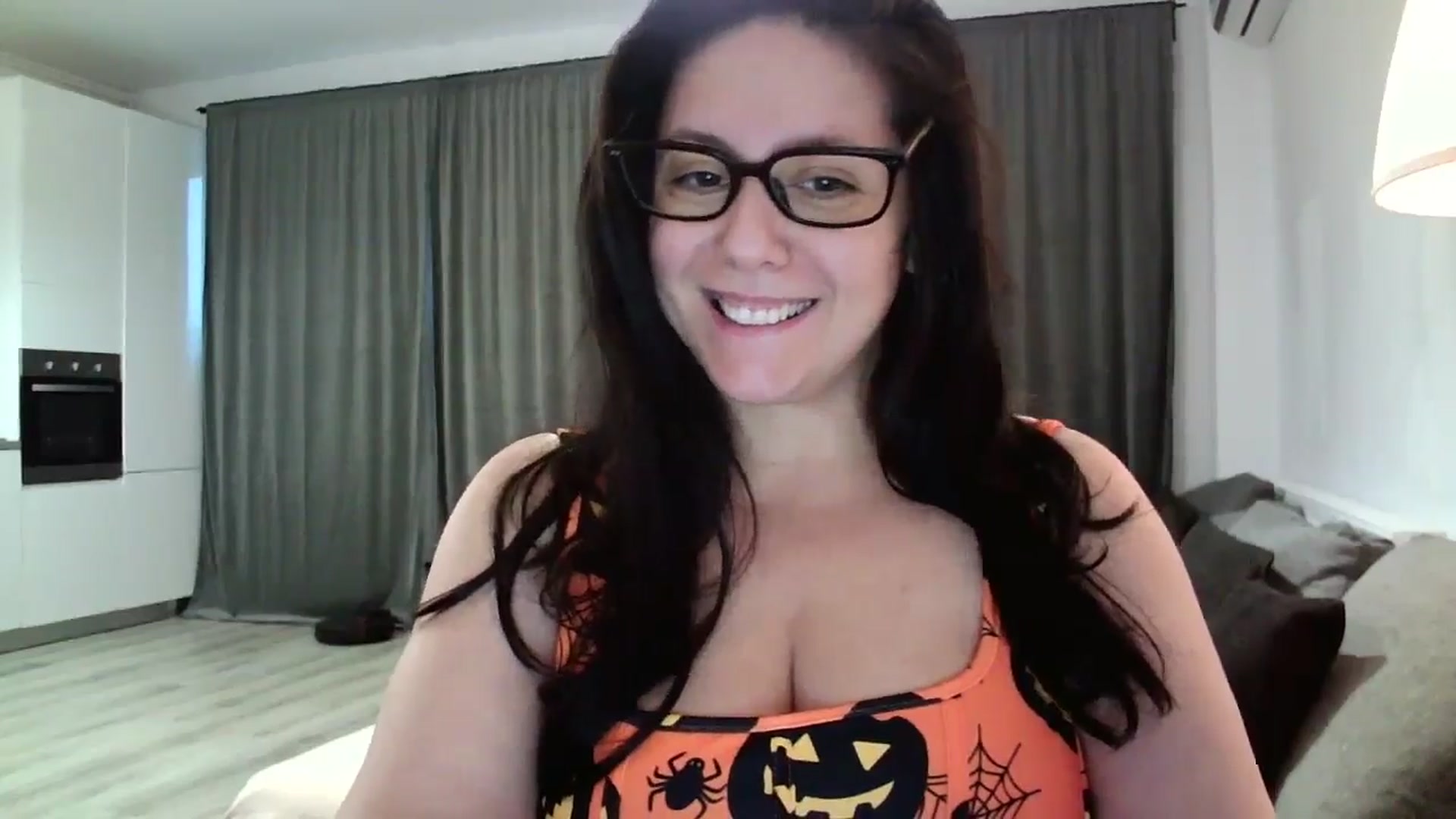 Gallery image thumbnail from SILKYWOMAN's myfreecams stream on, 10/28/2024, 16:08 image 2 of 20
