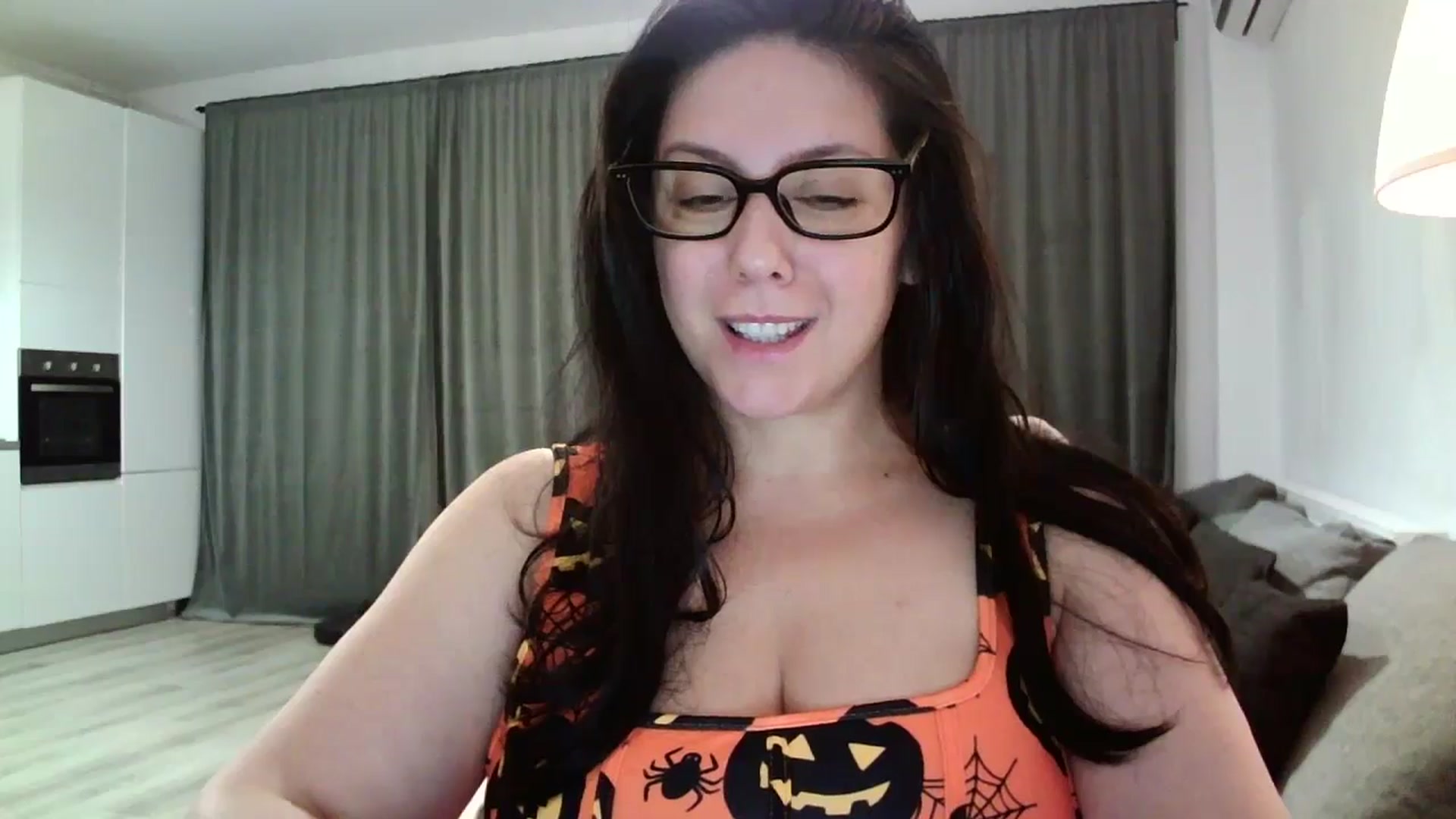 Gallery image thumbnail from SILKYWOMAN's myfreecams stream on, 10/28/2024, 16:08 image 10 of 20