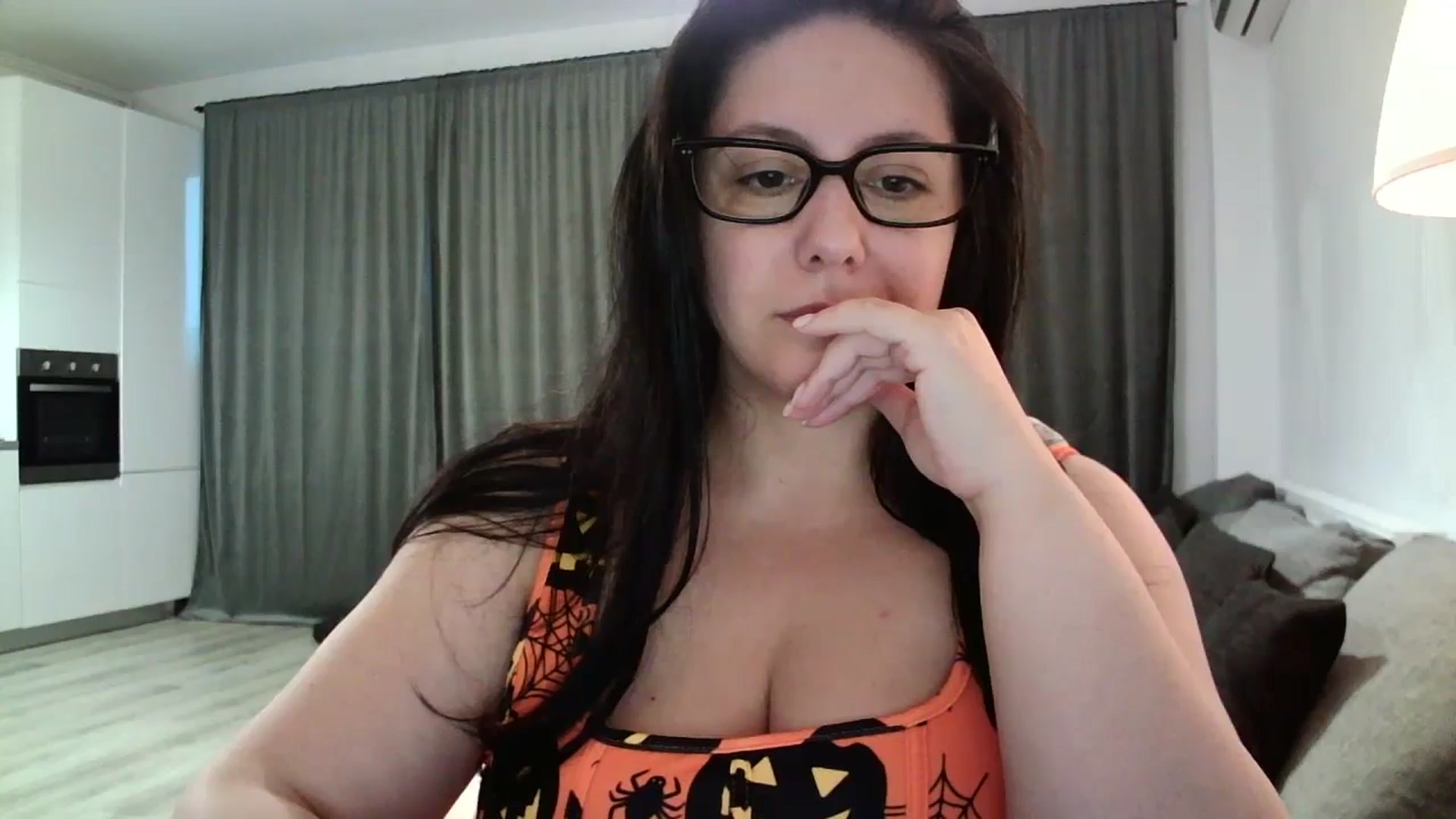 Gallery image thumbnail from SILKYWOMAN's myfreecams stream on, 10/28/2024, 16:08 image 3 of 20