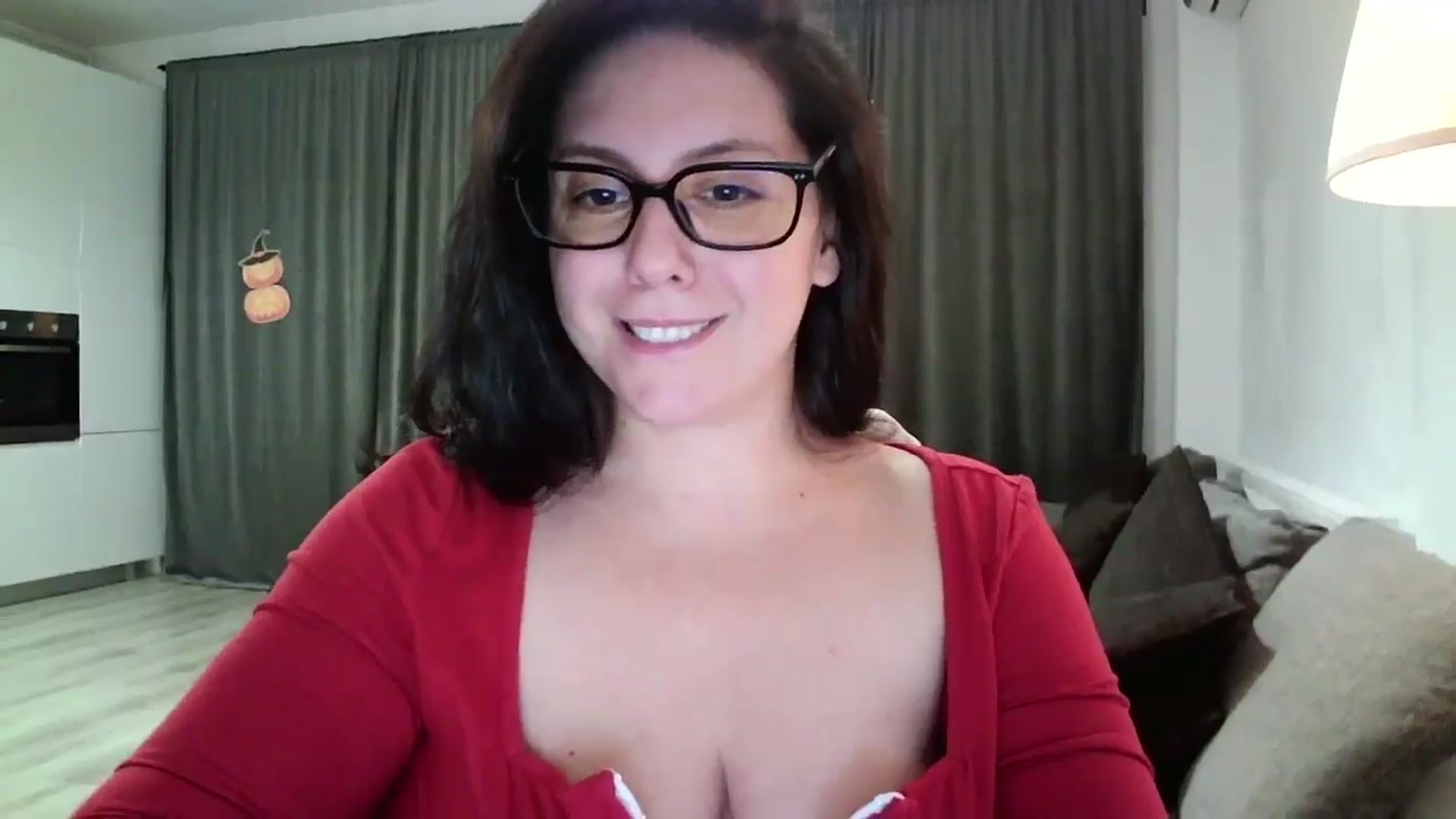 Gallery image thumbnail from SILKYWOMAN's myfreecams stream on, 10/29/2024, 19:12 image 7 of 20