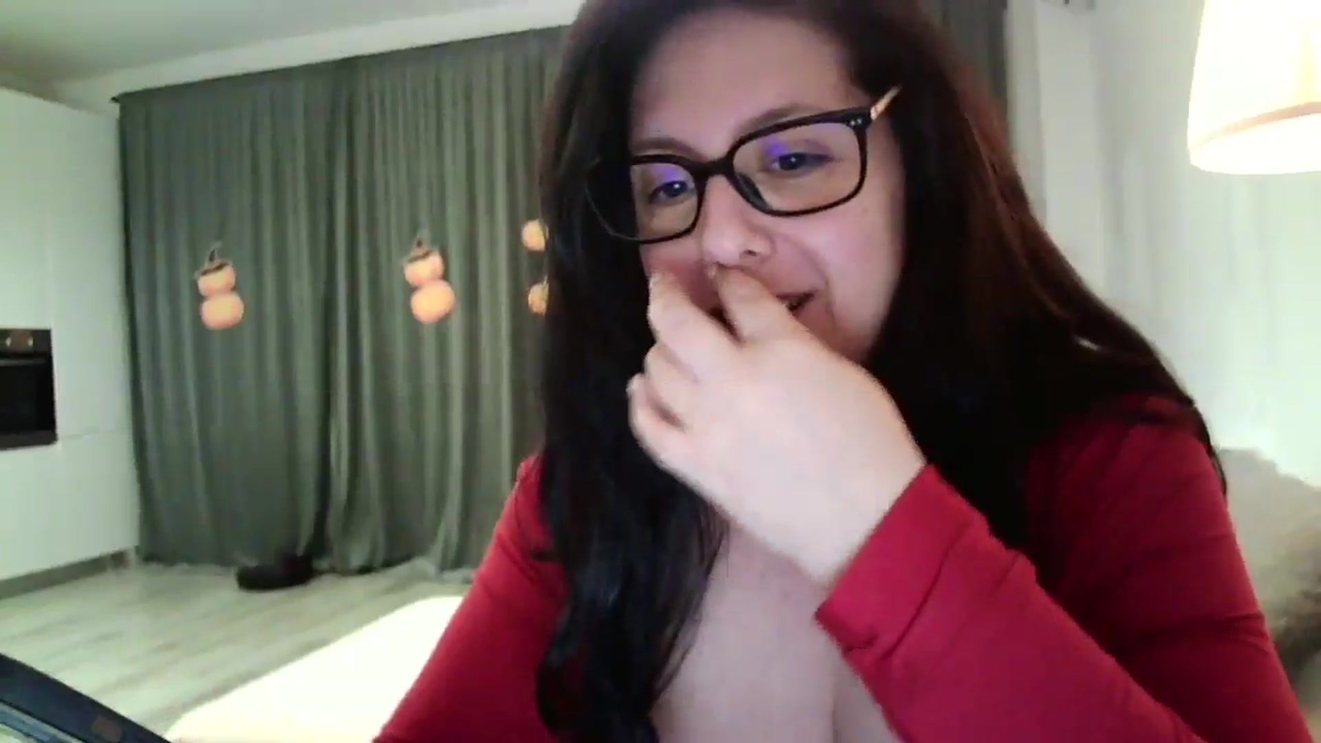 Gallery image thumbnail from SILKYWOMAN's myfreecams stream on, 10/29/2024, 19:12 image 15 of 20